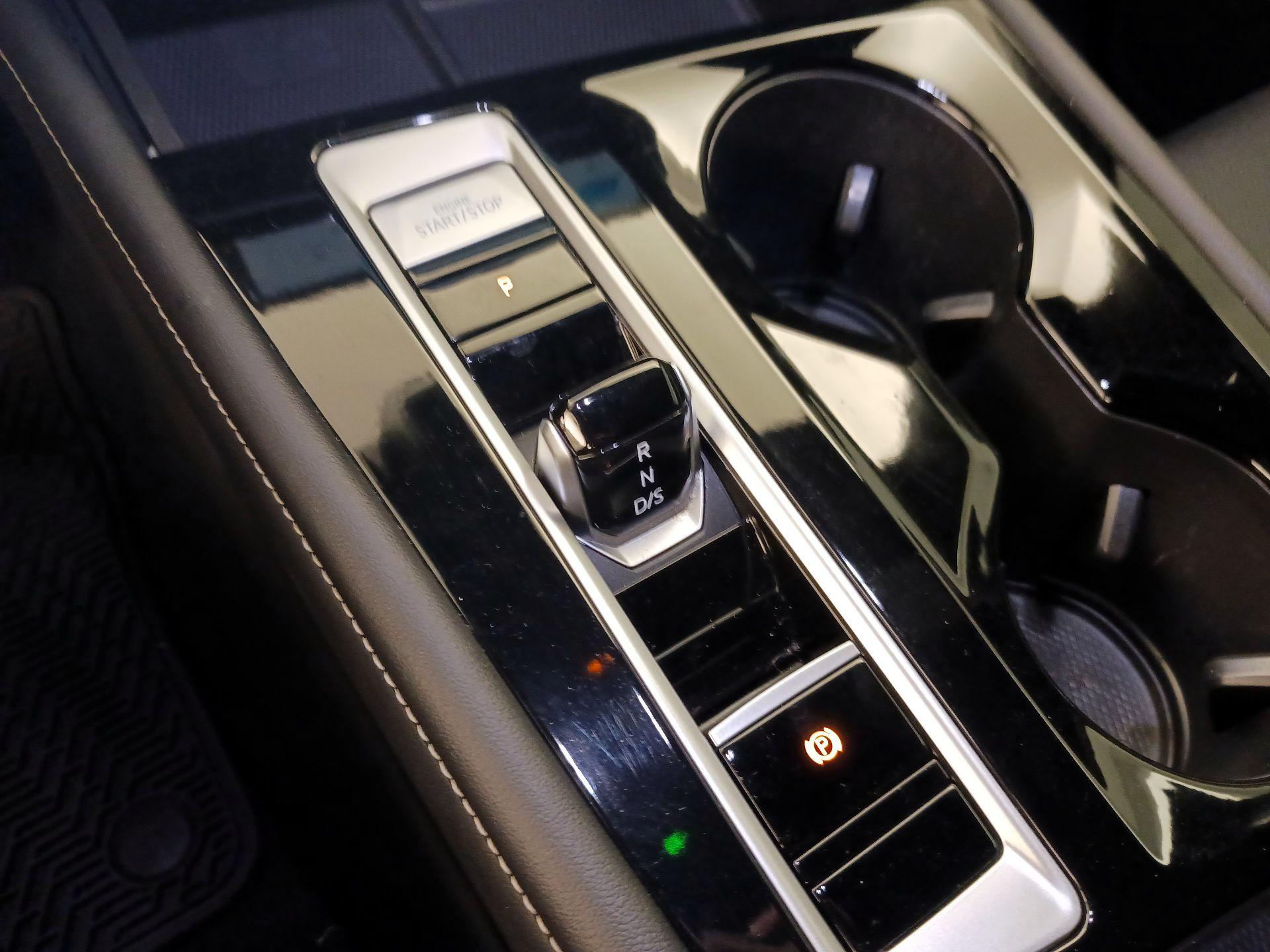 Thumbnail: 2024 Volkswagen Atlas - 18