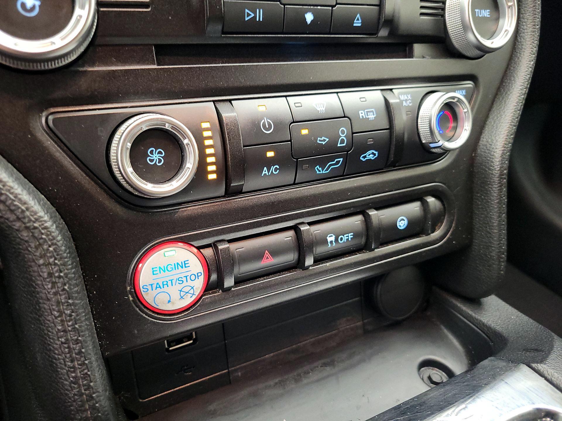 Thumbnail: 2015 Ford Mustang - 16