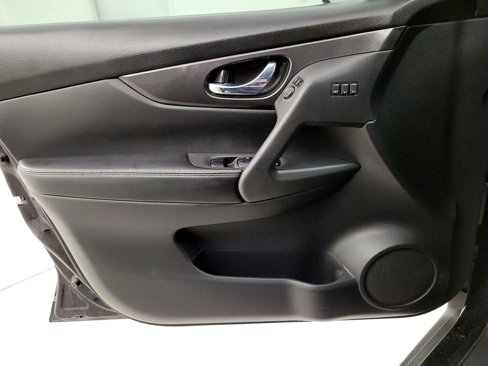2018 Nissan Rogue SV - Photo 14