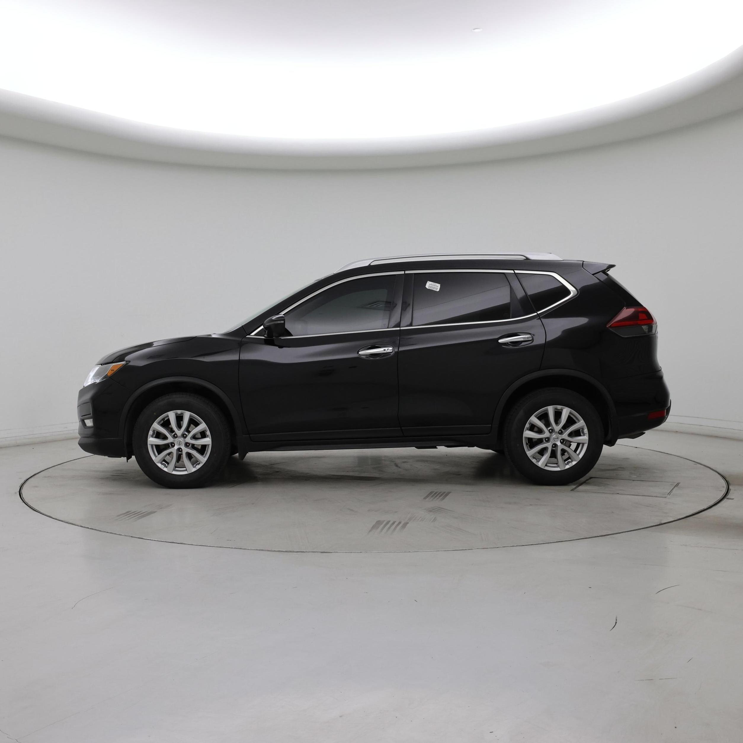 Thumbnail: 2018 Nissan Rogue - 3