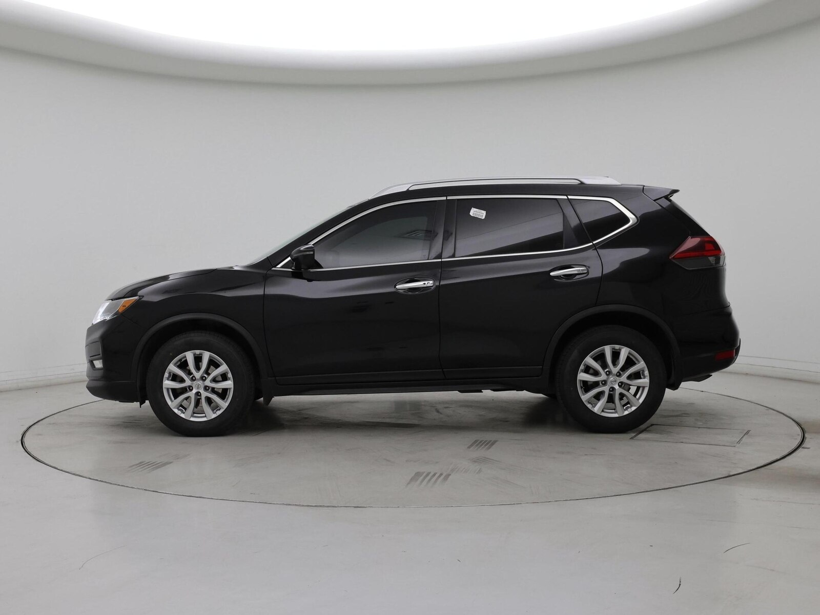 2018 Nissan Rogue SV - Photo 4