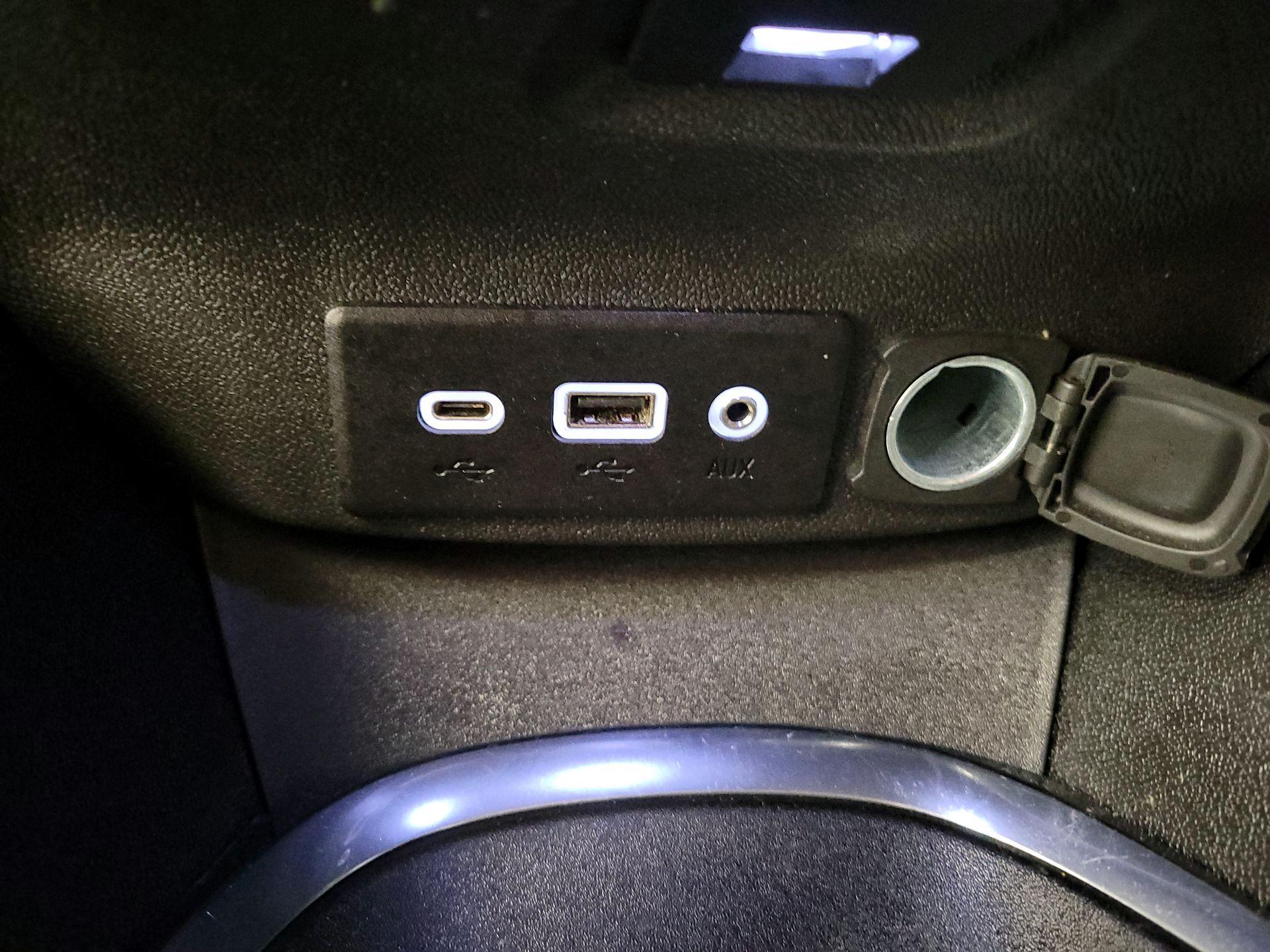 Thumbnail: 2023 Chevrolet Malibu - 18