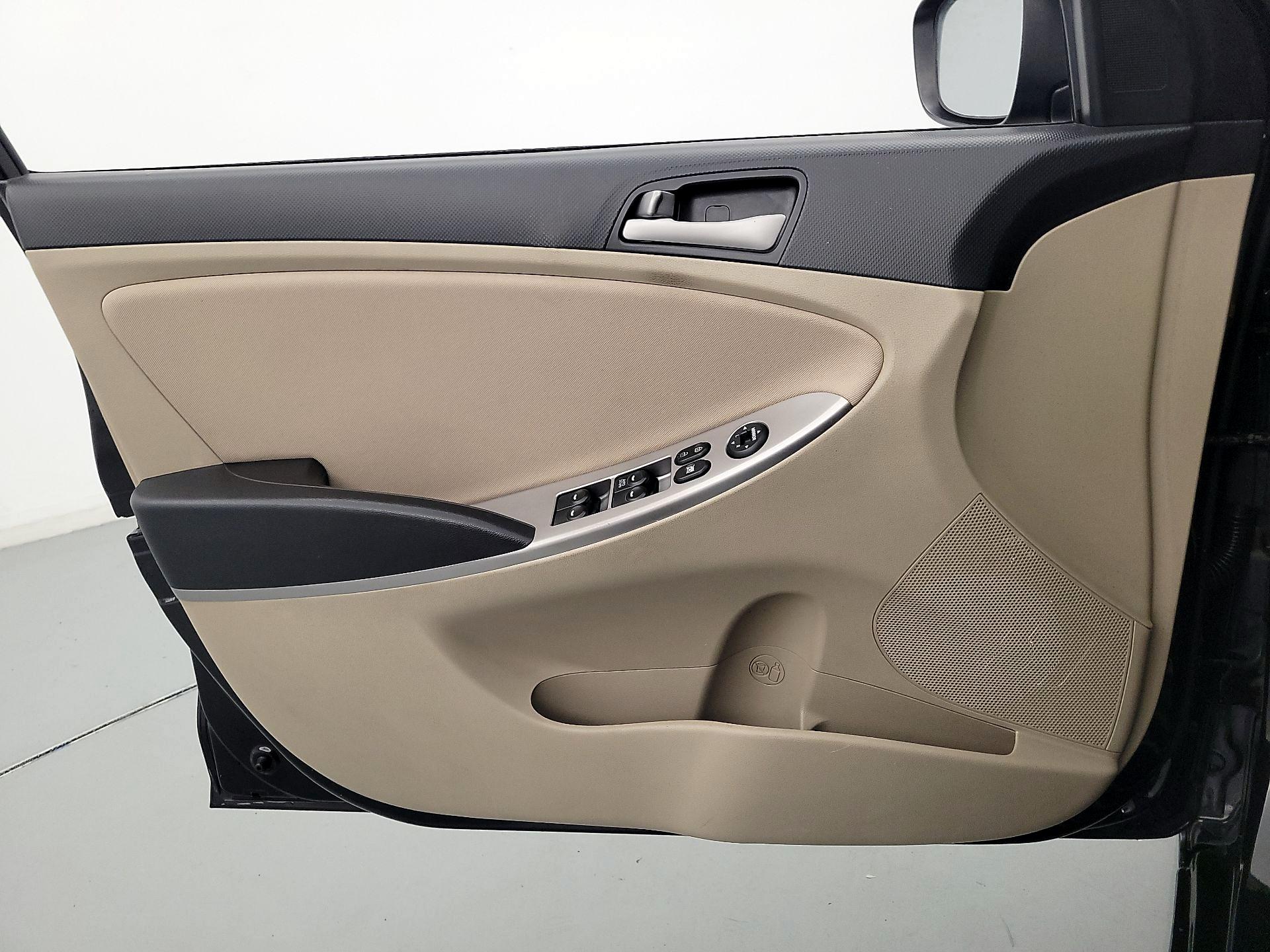 Thumbnail: 2017 Hyundai Accent - 12