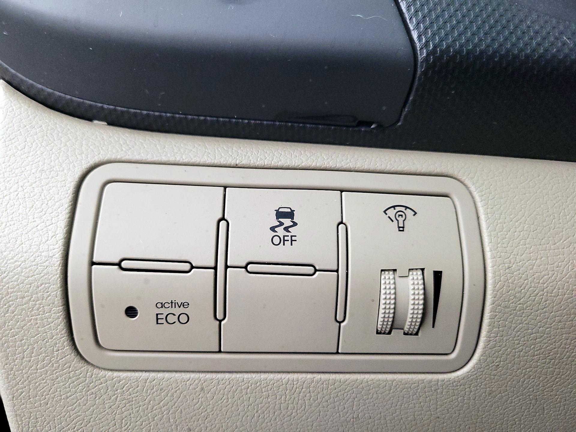 Thumbnail: 2017 Hyundai Accent - 13