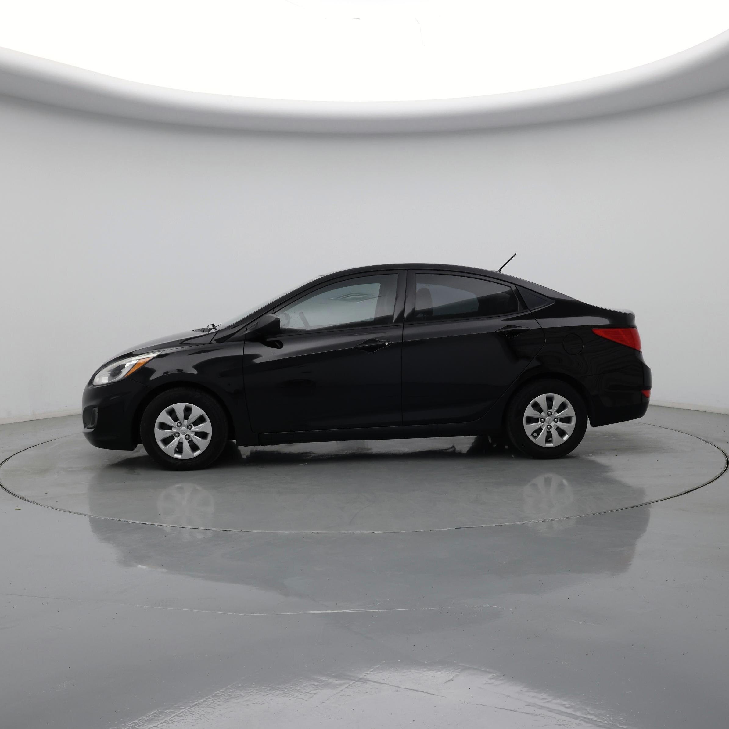 Thumbnail: 2017 Hyundai Accent - 3