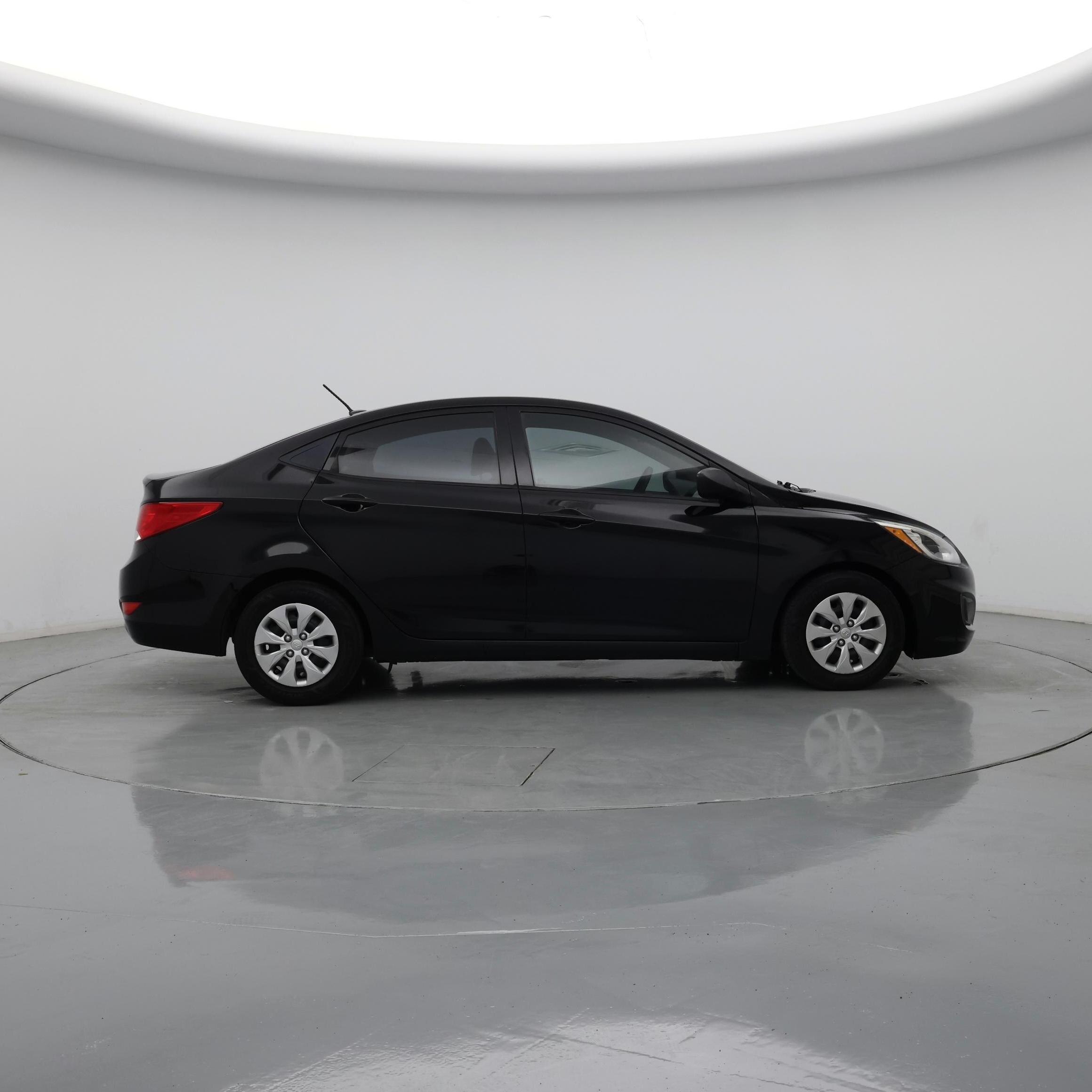 Thumbnail: 2017 Hyundai Accent - 7