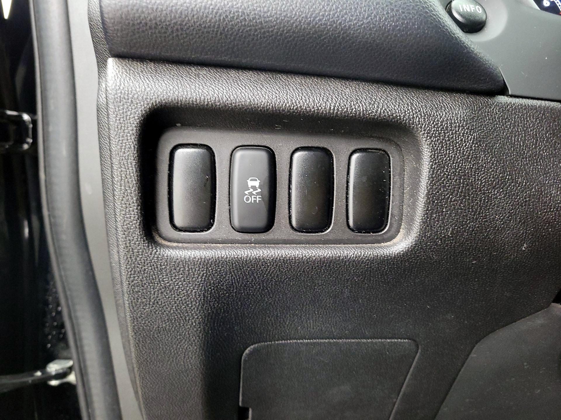 Thumbnail: 2015 Mitsubishi Outlander Sport - 13