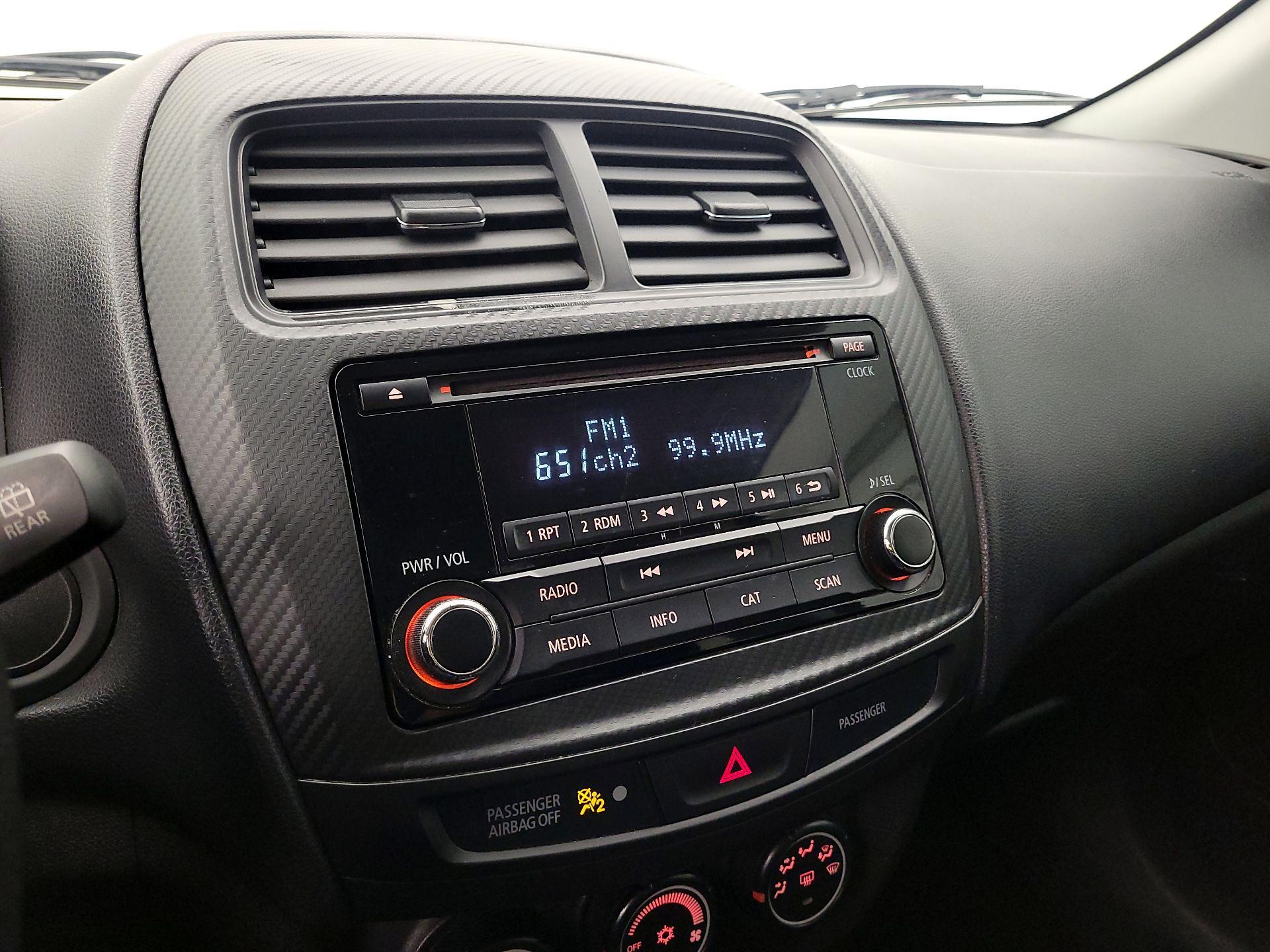 Thumbnail: 2015 Mitsubishi Outlander Sport - 14