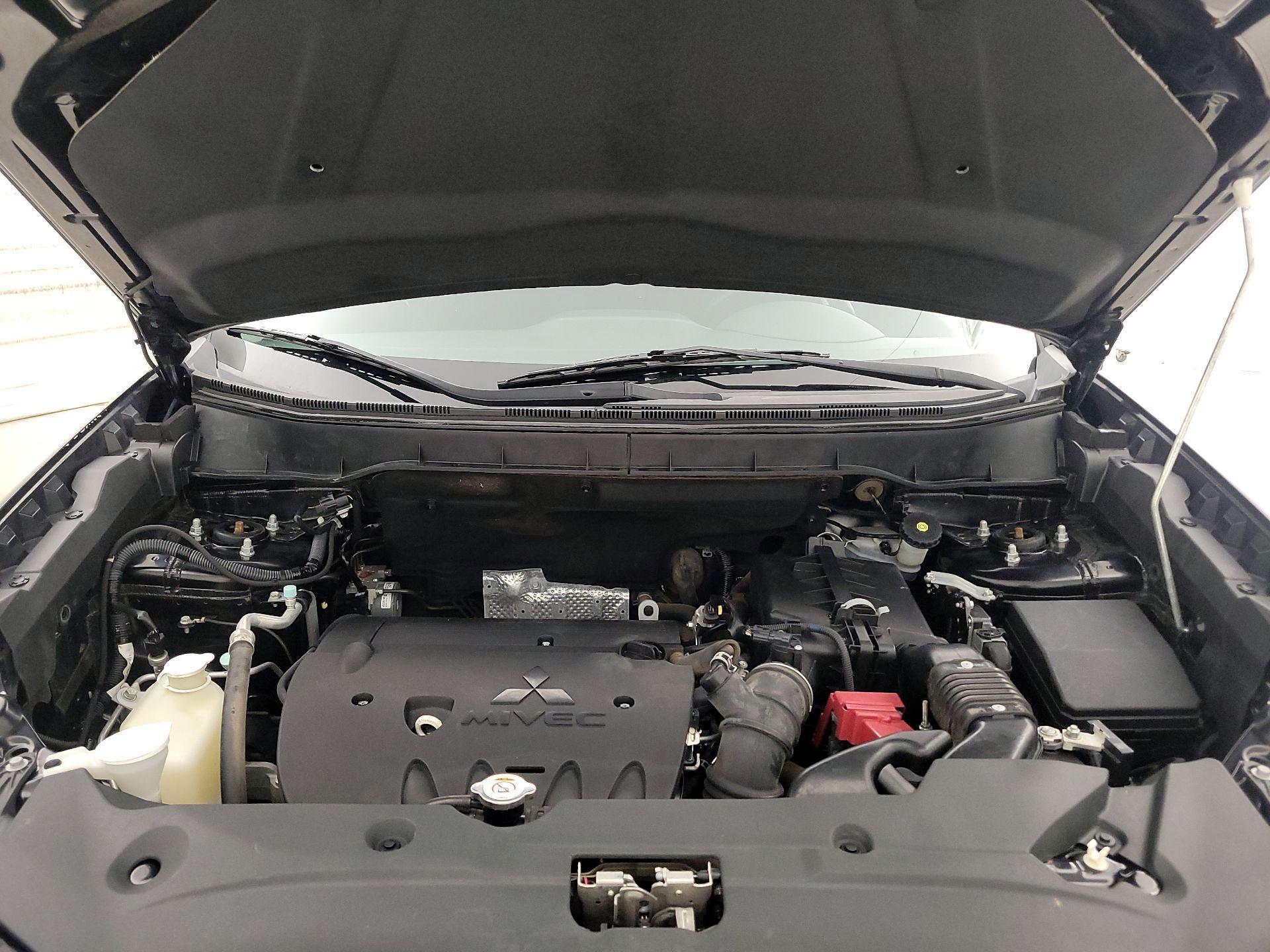 Thumbnail: 2015 Mitsubishi Outlander Sport - 20