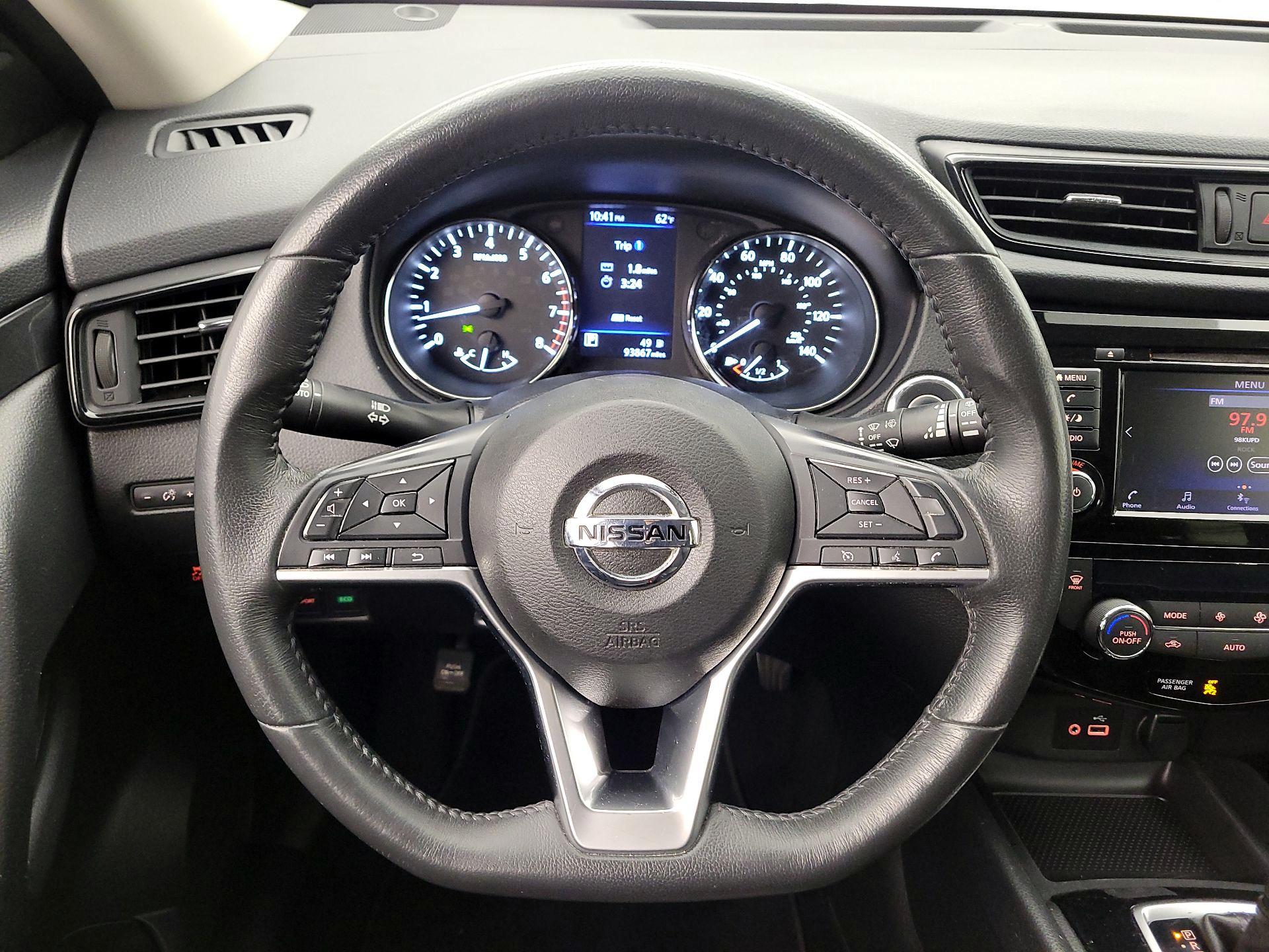 Thumbnail: 2018 Nissan Rogue - 10