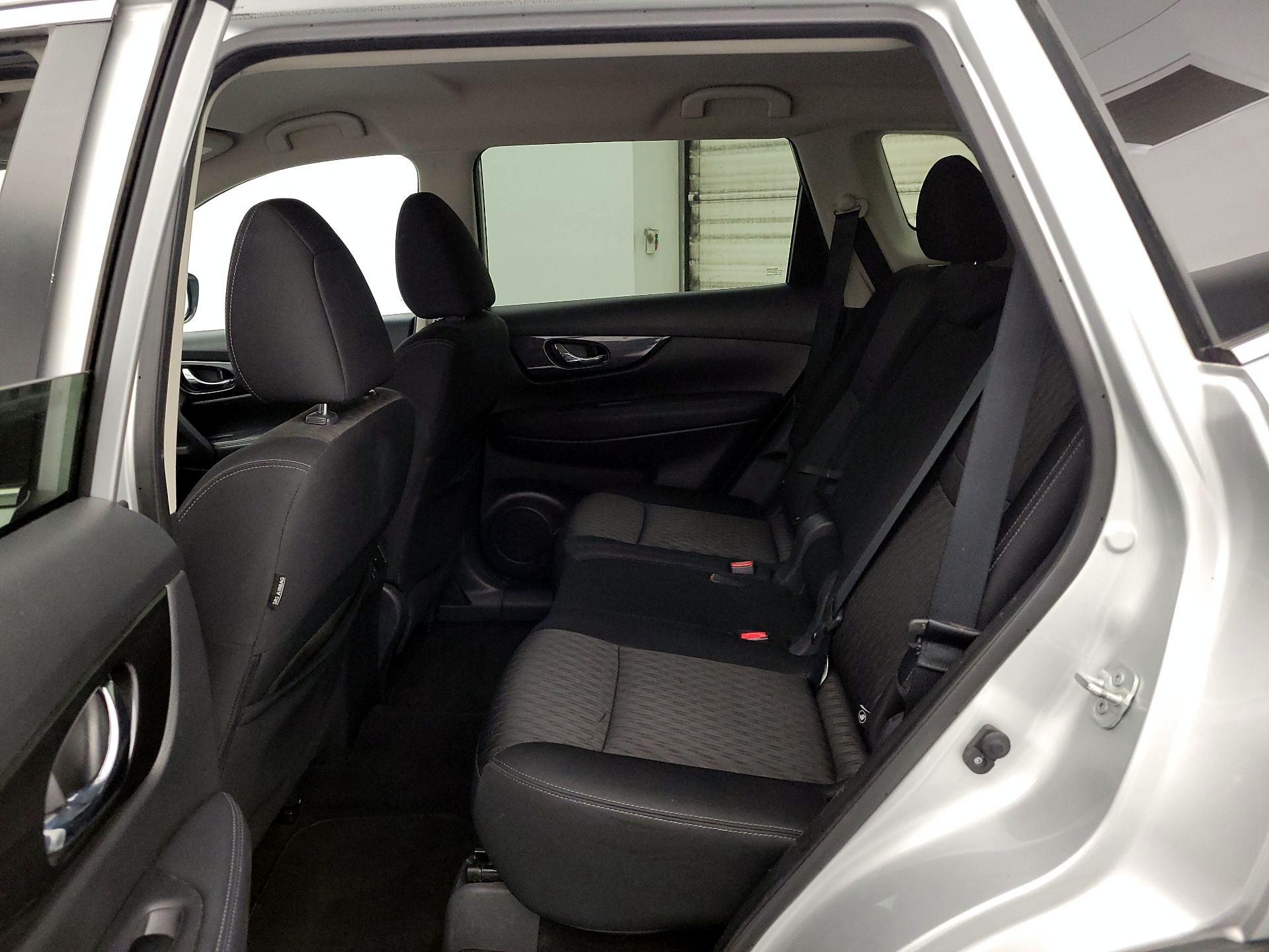 Thumbnail: 2018 Nissan Rogue - 19