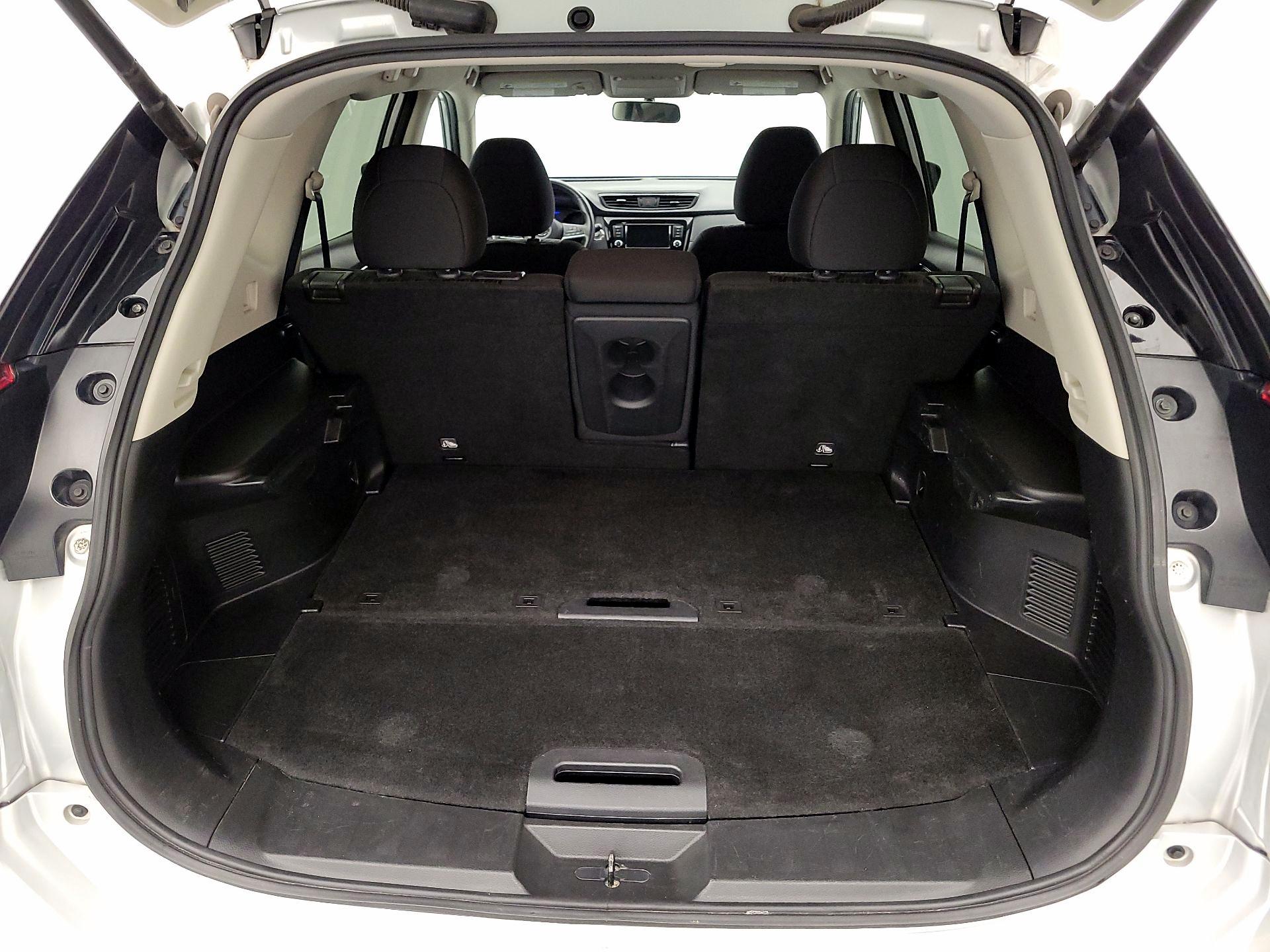 Thumbnail: 2018 Nissan Rogue - 20