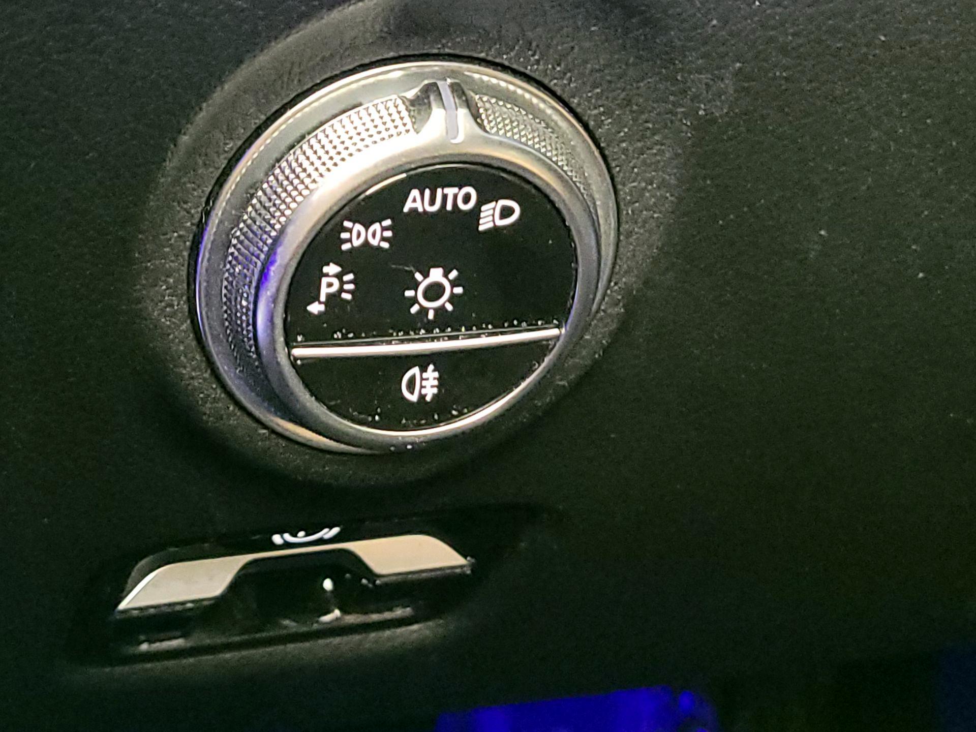 Thumbnail: 2022 Mercedes-Benz C-Class - 13