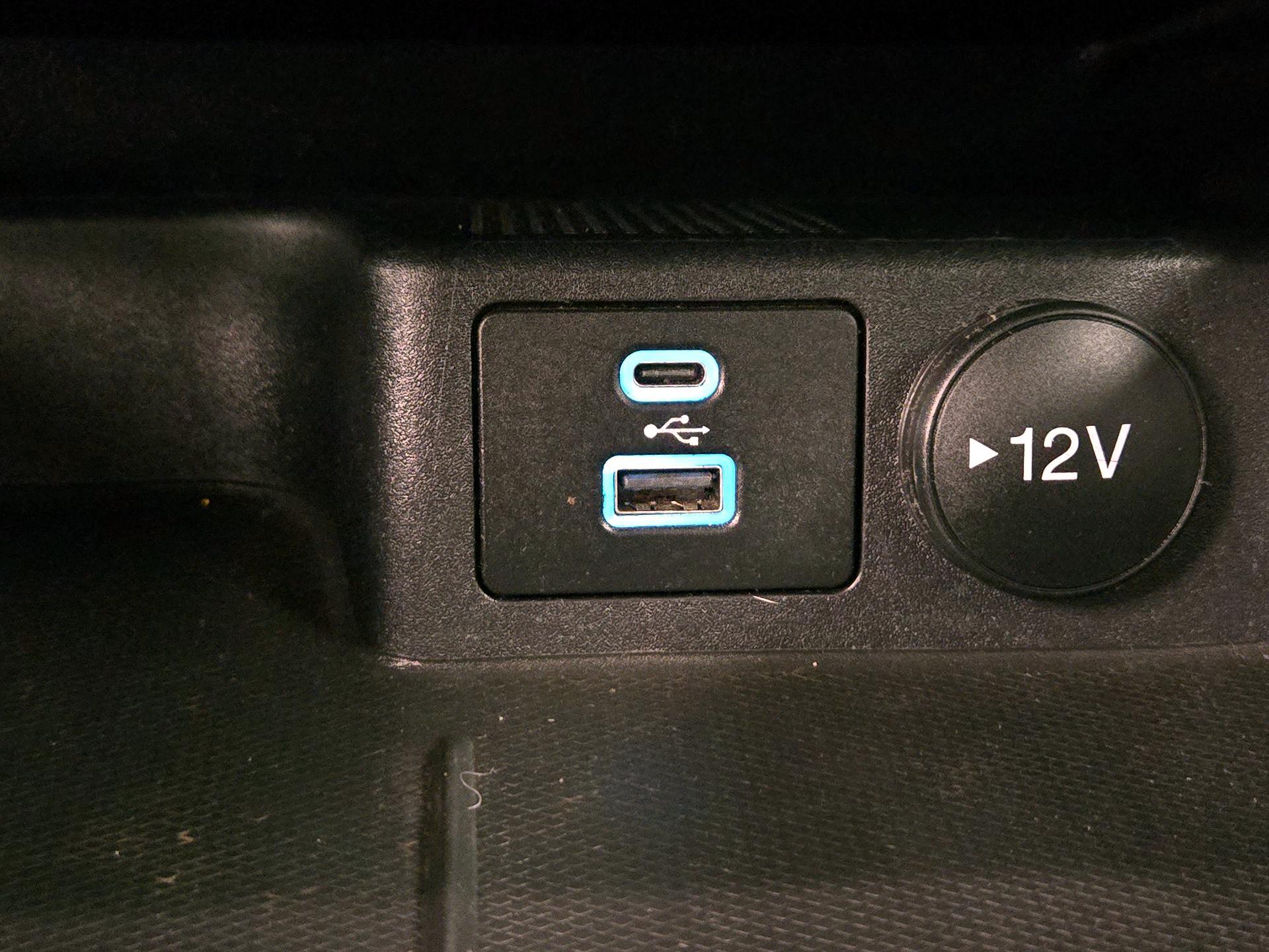 Thumbnail: 2022 Ford Escape - 18