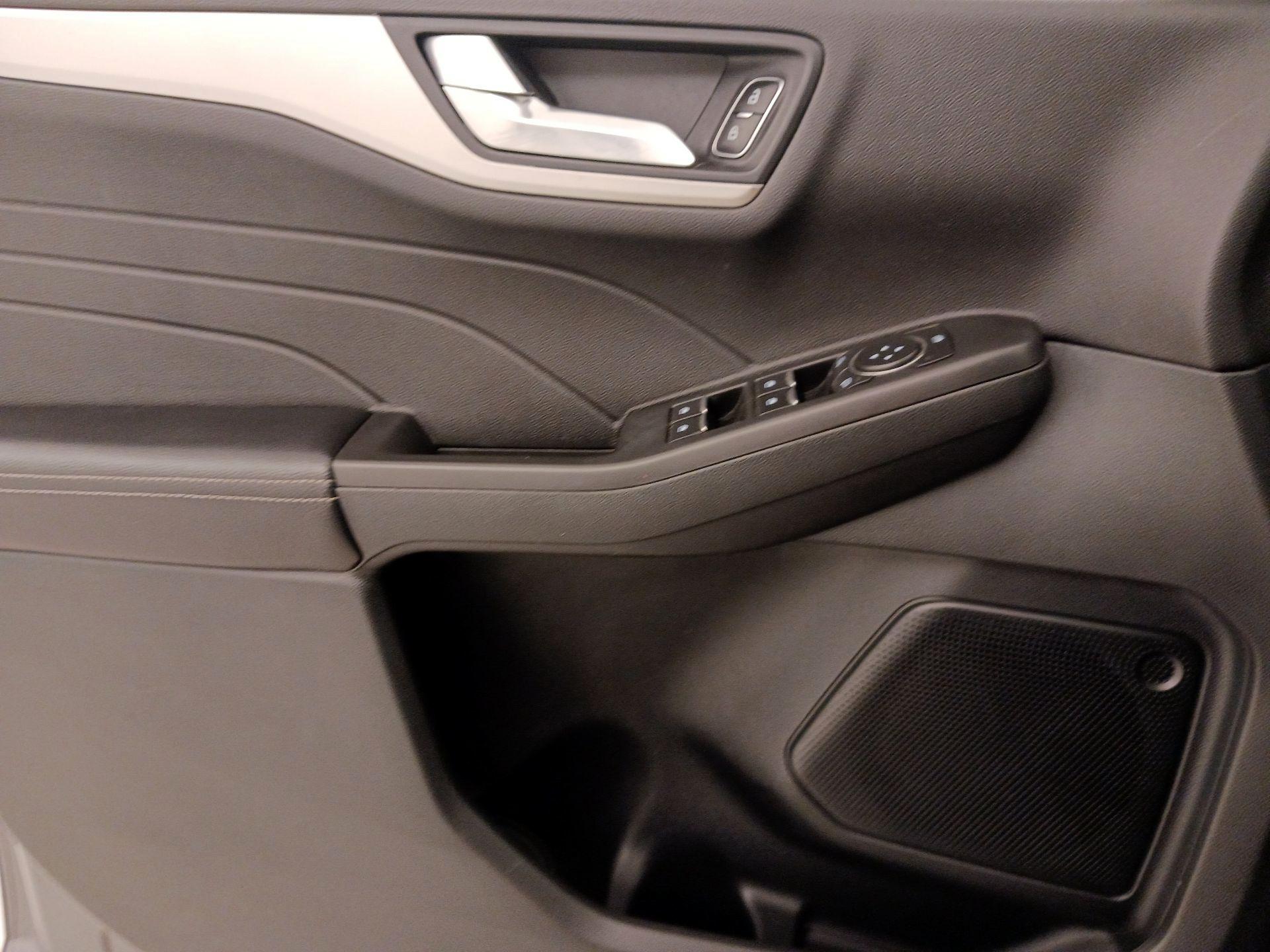 Thumbnail: 2021 Ford Escape - 12