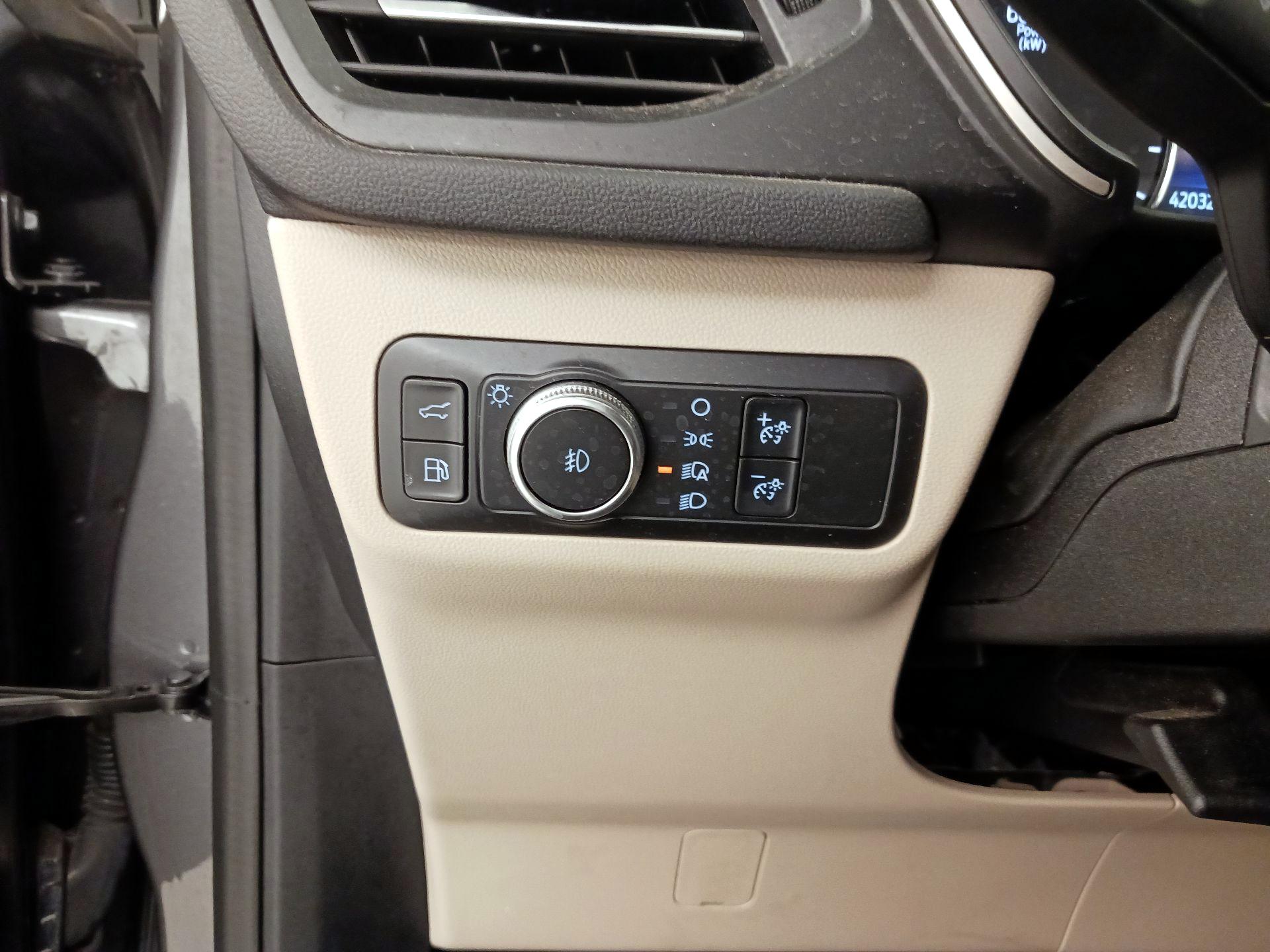 Thumbnail: 2021 Ford Escape - 13