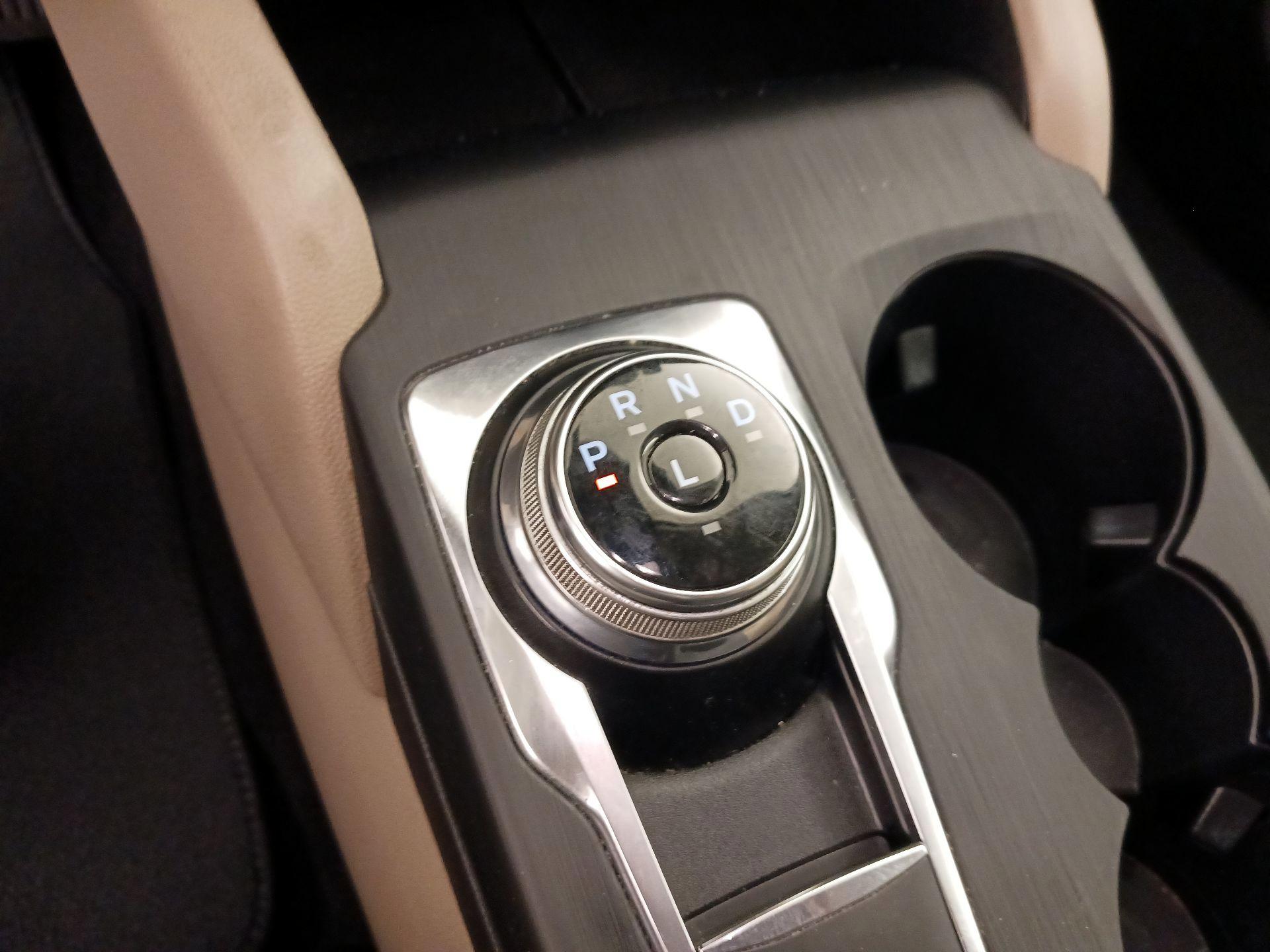 Thumbnail: 2021 Ford Escape - 17