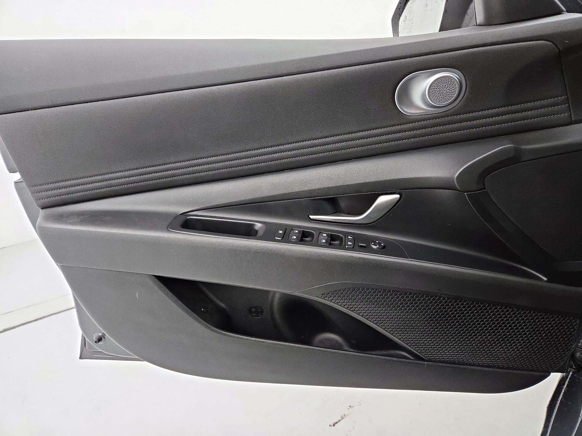 Thumbnail: 2024 Hyundai Elantra - 12