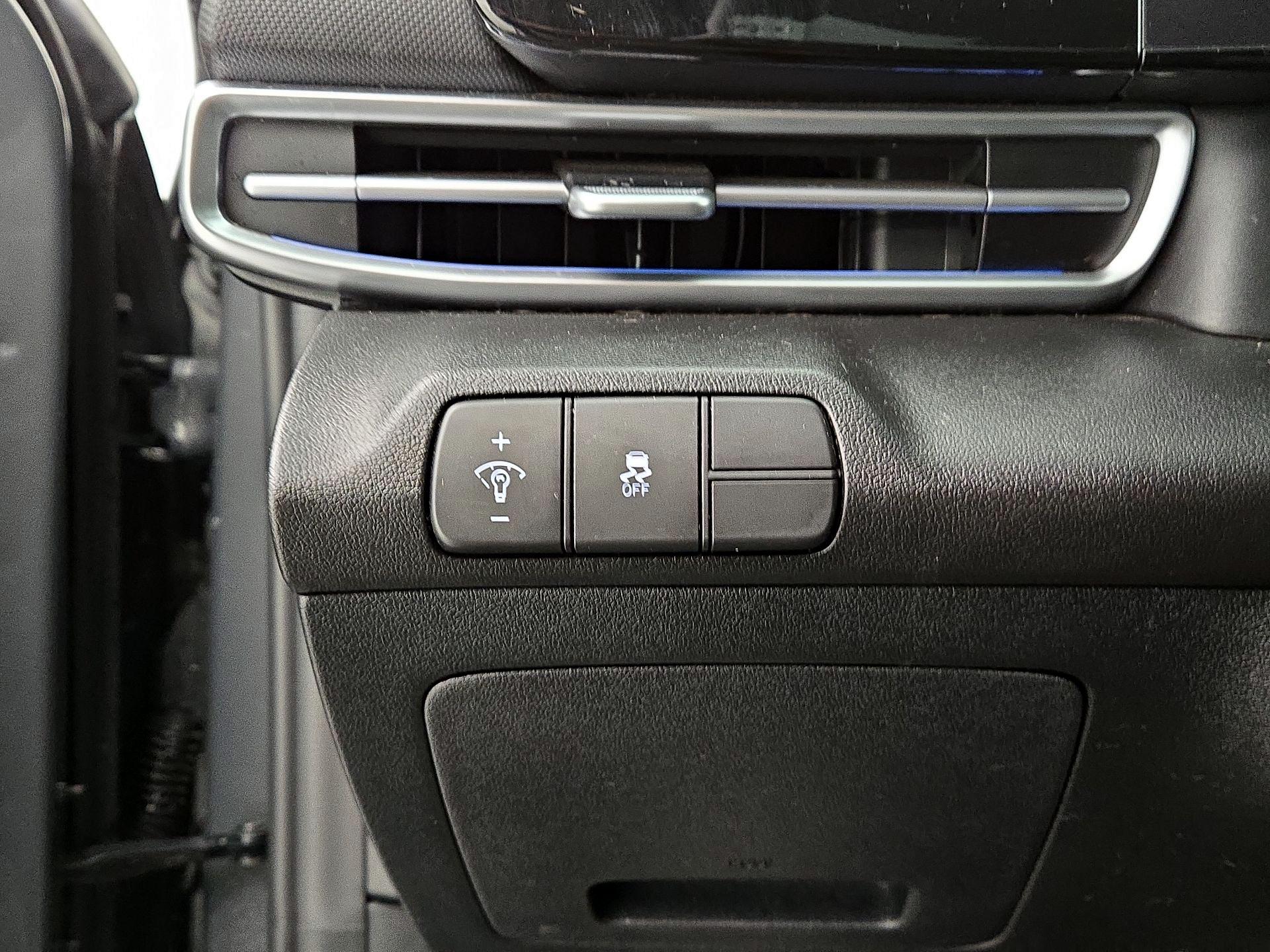 Thumbnail: 2024 Hyundai Elantra - 13