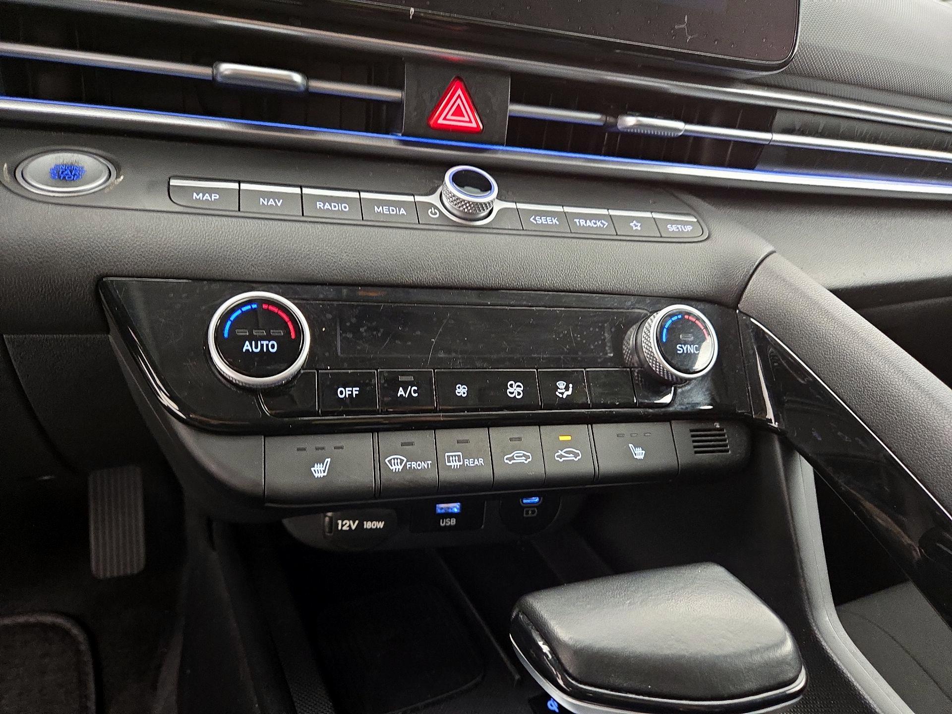 Thumbnail: 2024 Hyundai Elantra - 17