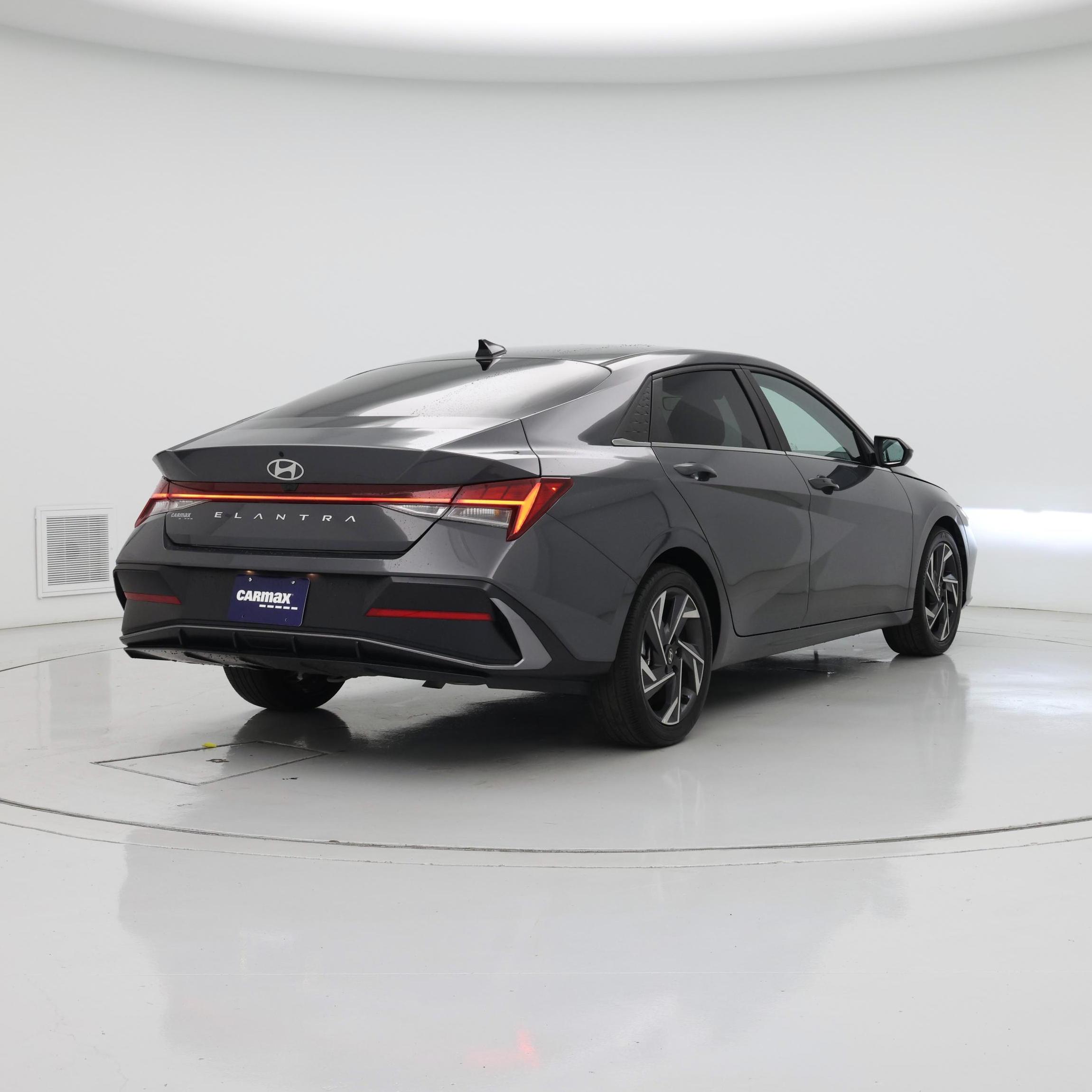 Thumbnail: 2024 Hyundai Elantra - 8