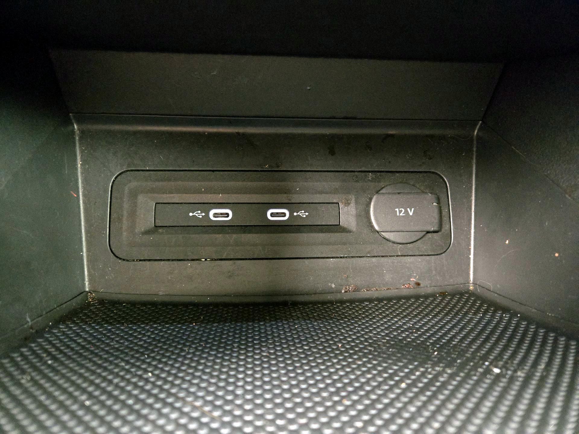 Thumbnail: 2022 Volkswagen Atlas - 18