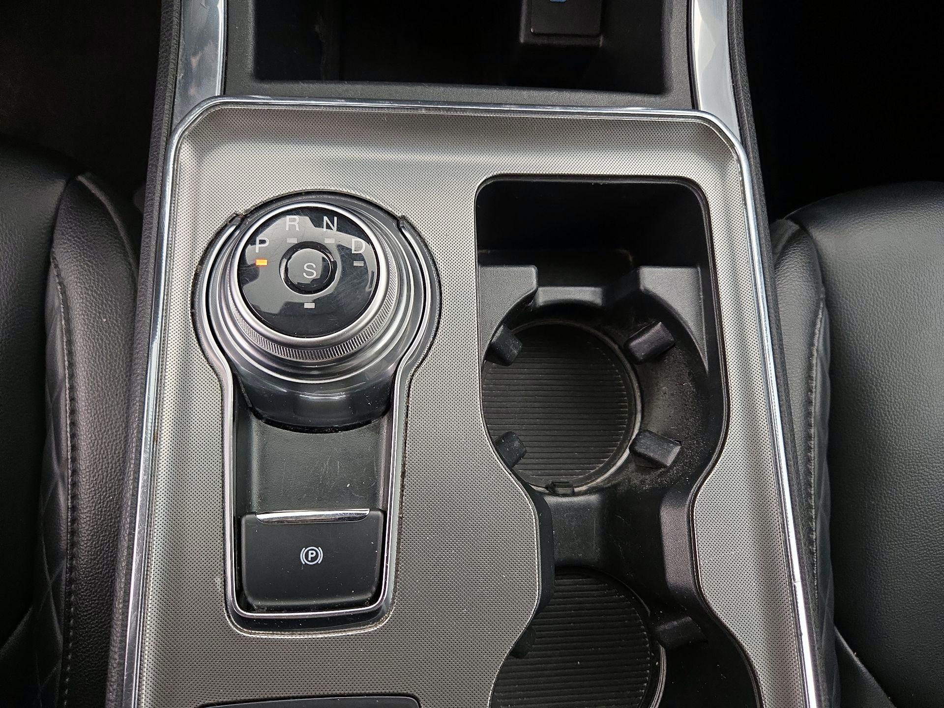 Thumbnail: 2024 Ford Edge - 17