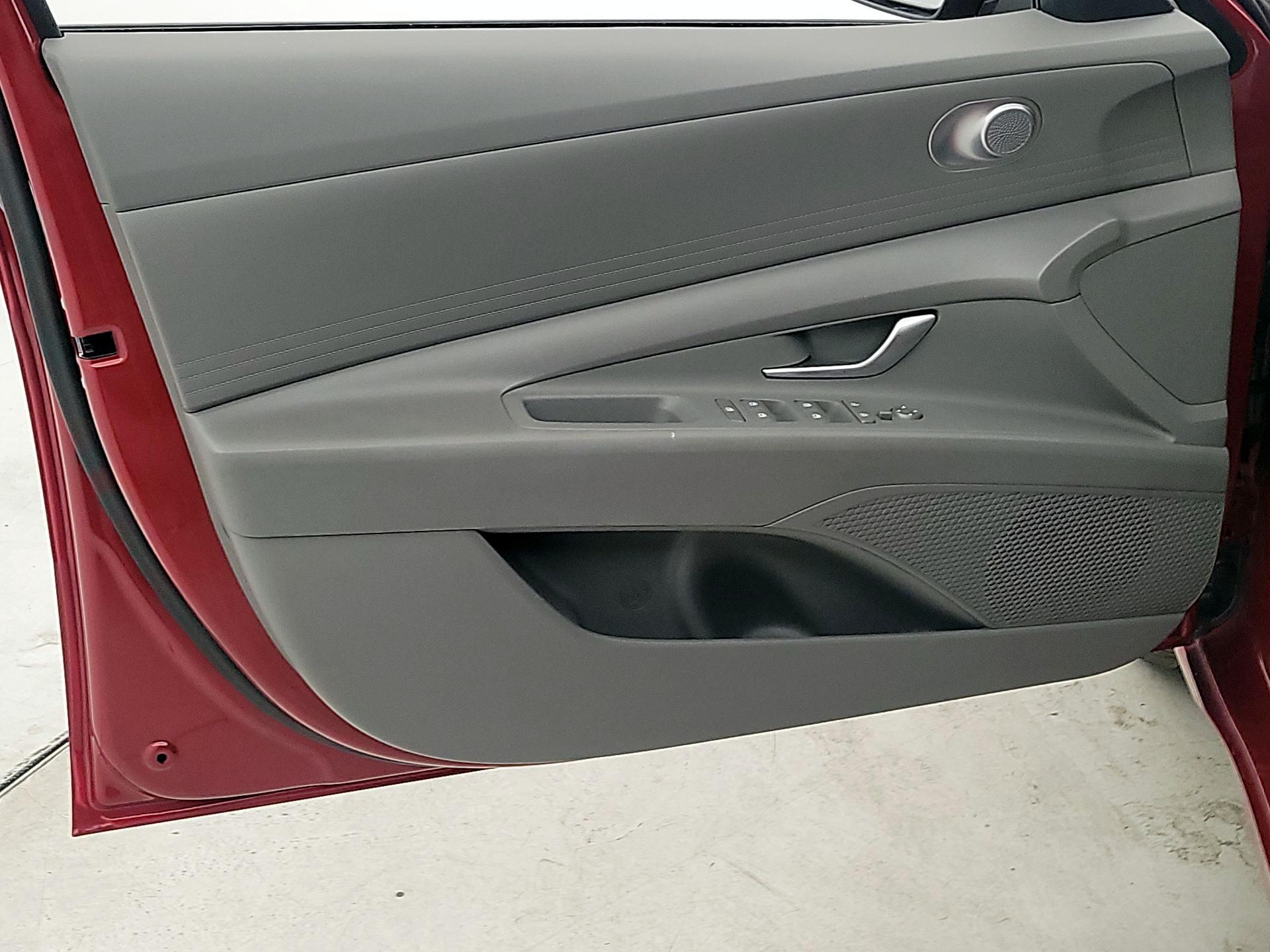 Thumbnail: 2024 Hyundai Elantra - 12