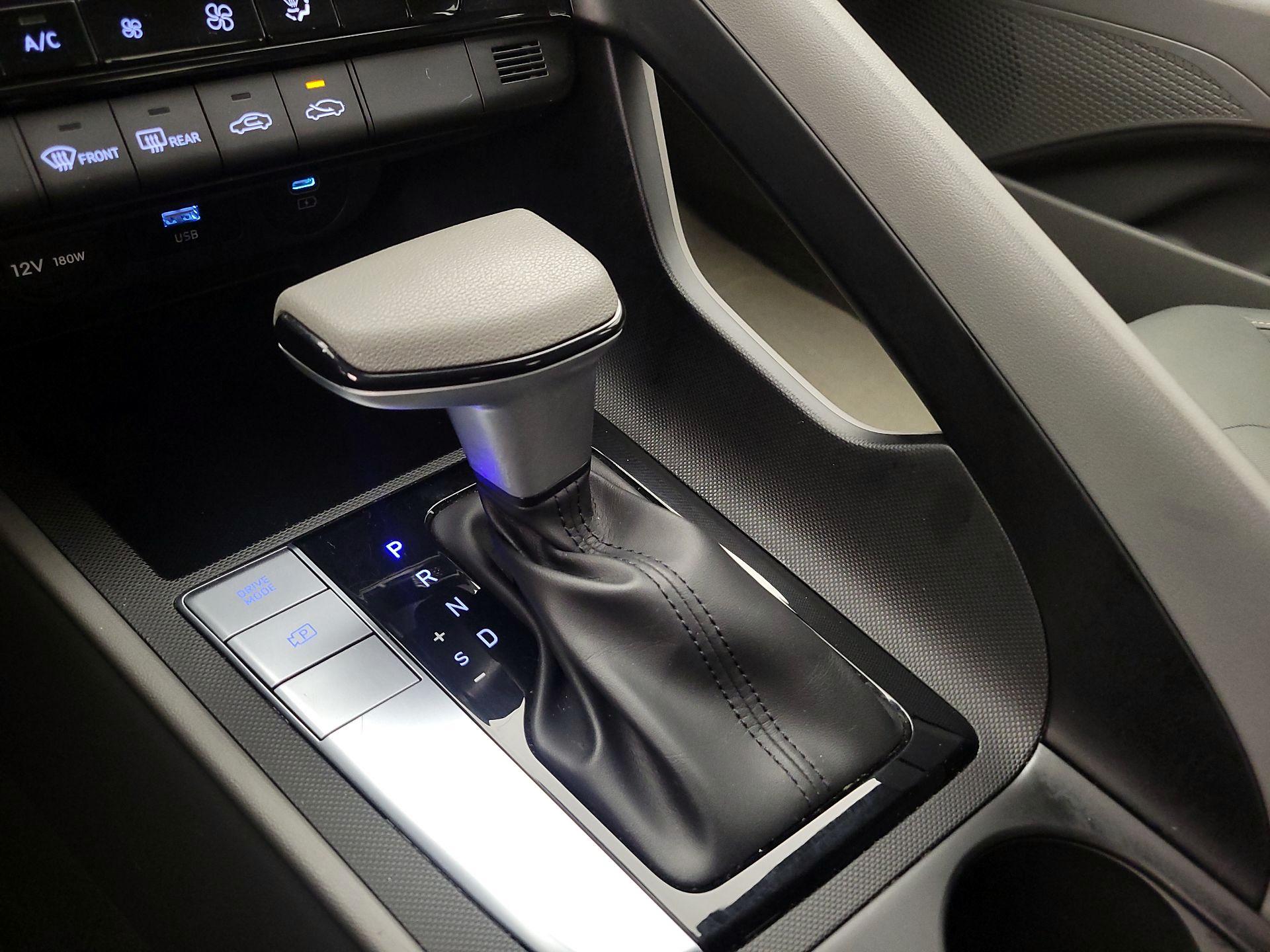 Thumbnail: 2024 Hyundai Elantra - 18