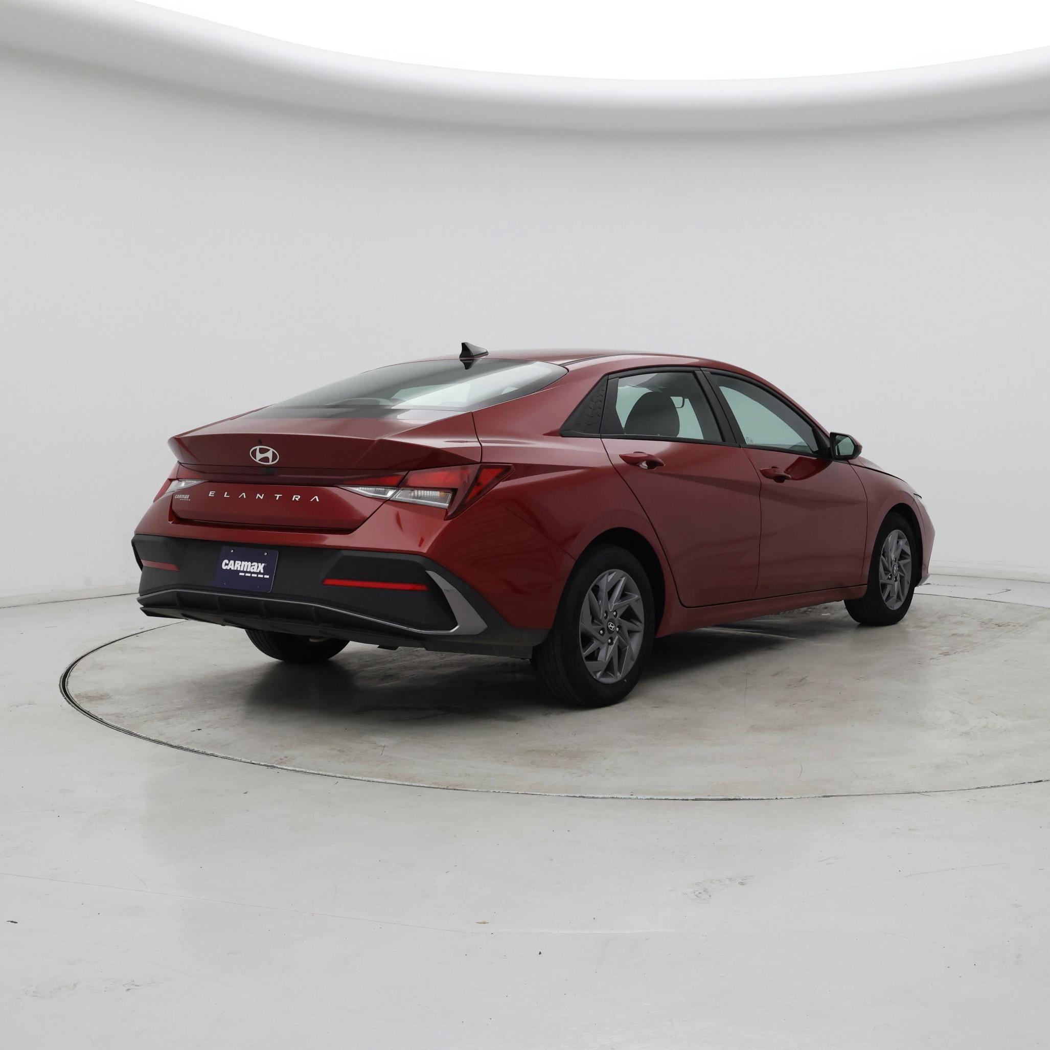 Thumbnail: 2024 Hyundai Elantra - 8