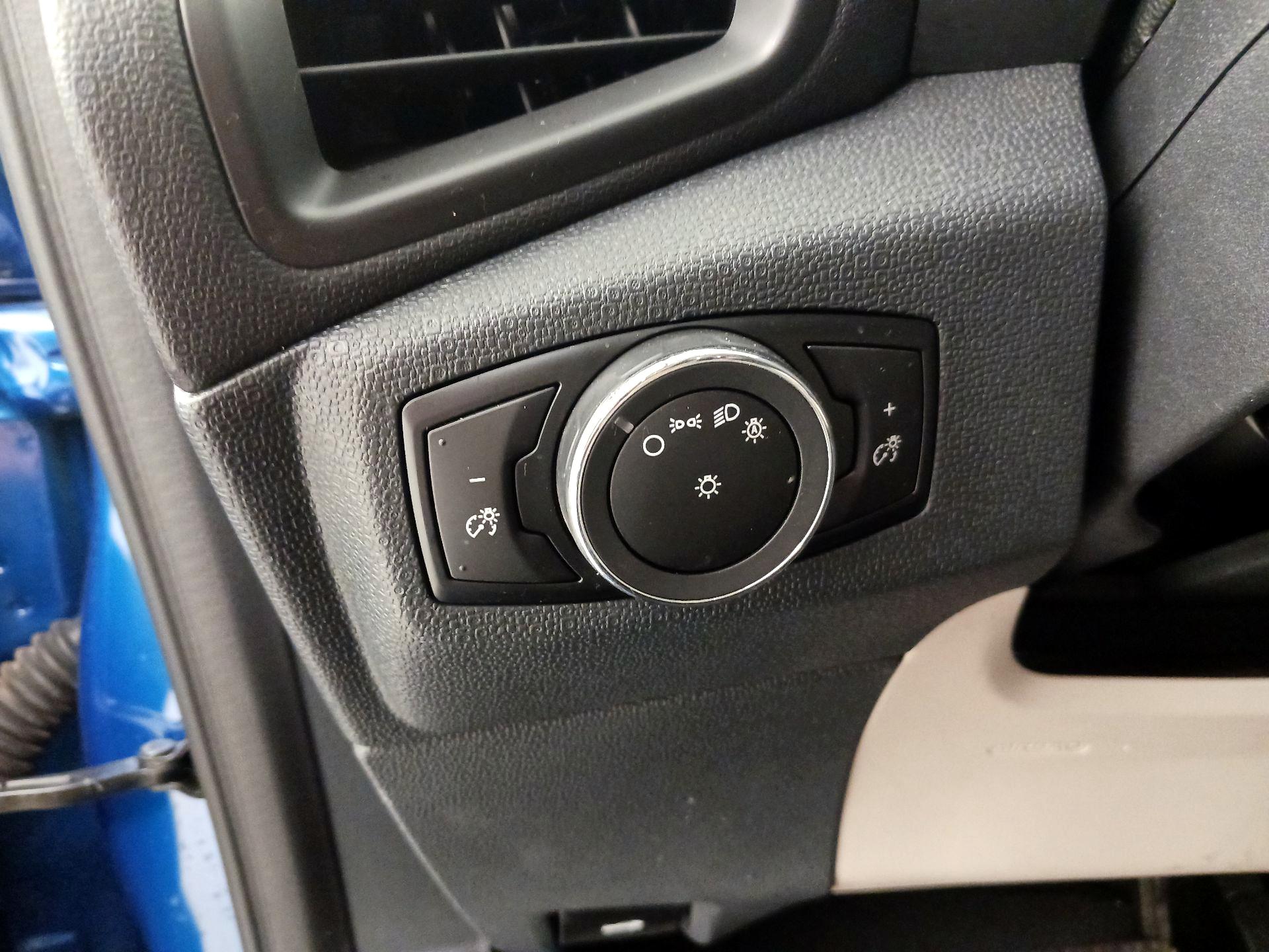 Thumbnail: 2021 Ford EcoSport - 13