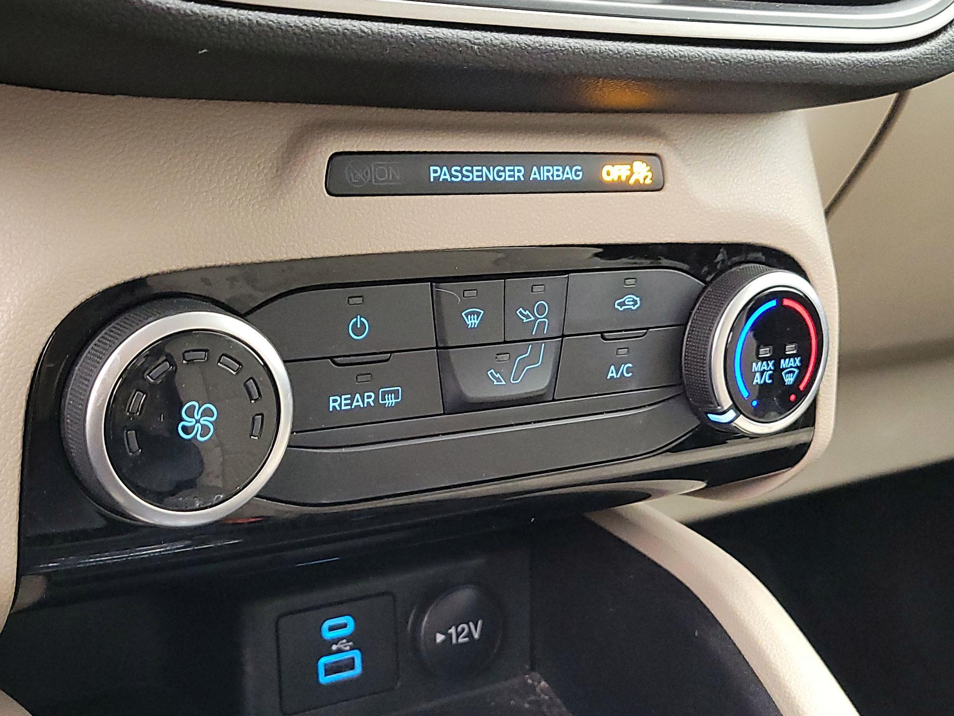 Thumbnail: 2022 Ford Escape - 16