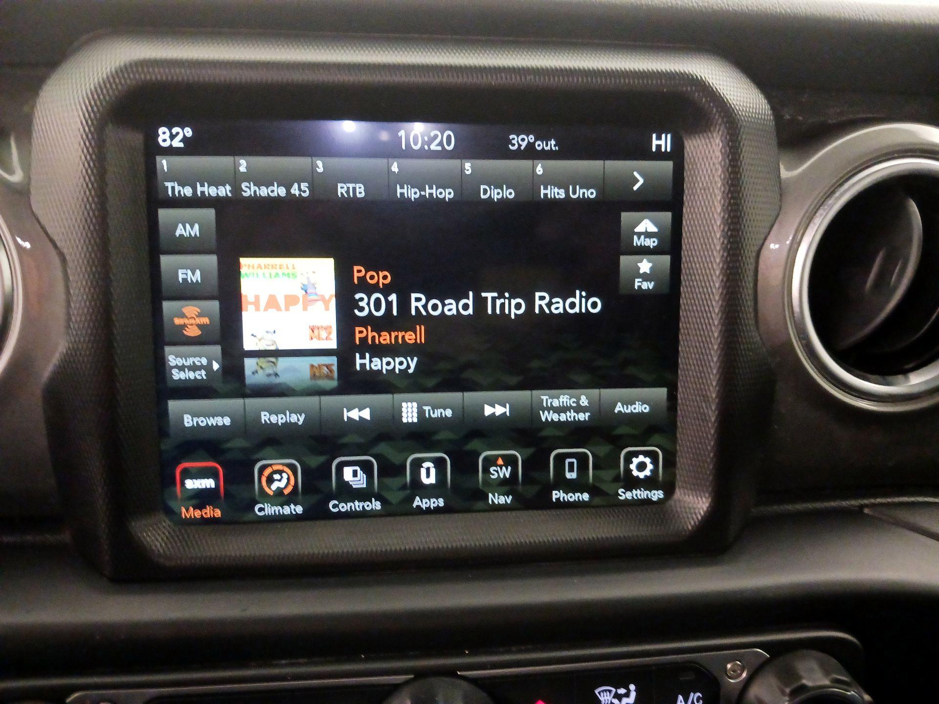 Thumbnail: 2022 Jeep Gladiator - 16