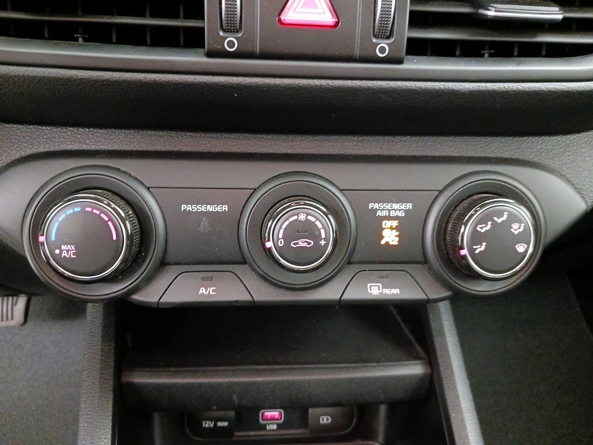 Thumbnail: 2024 Kia Forte - 16