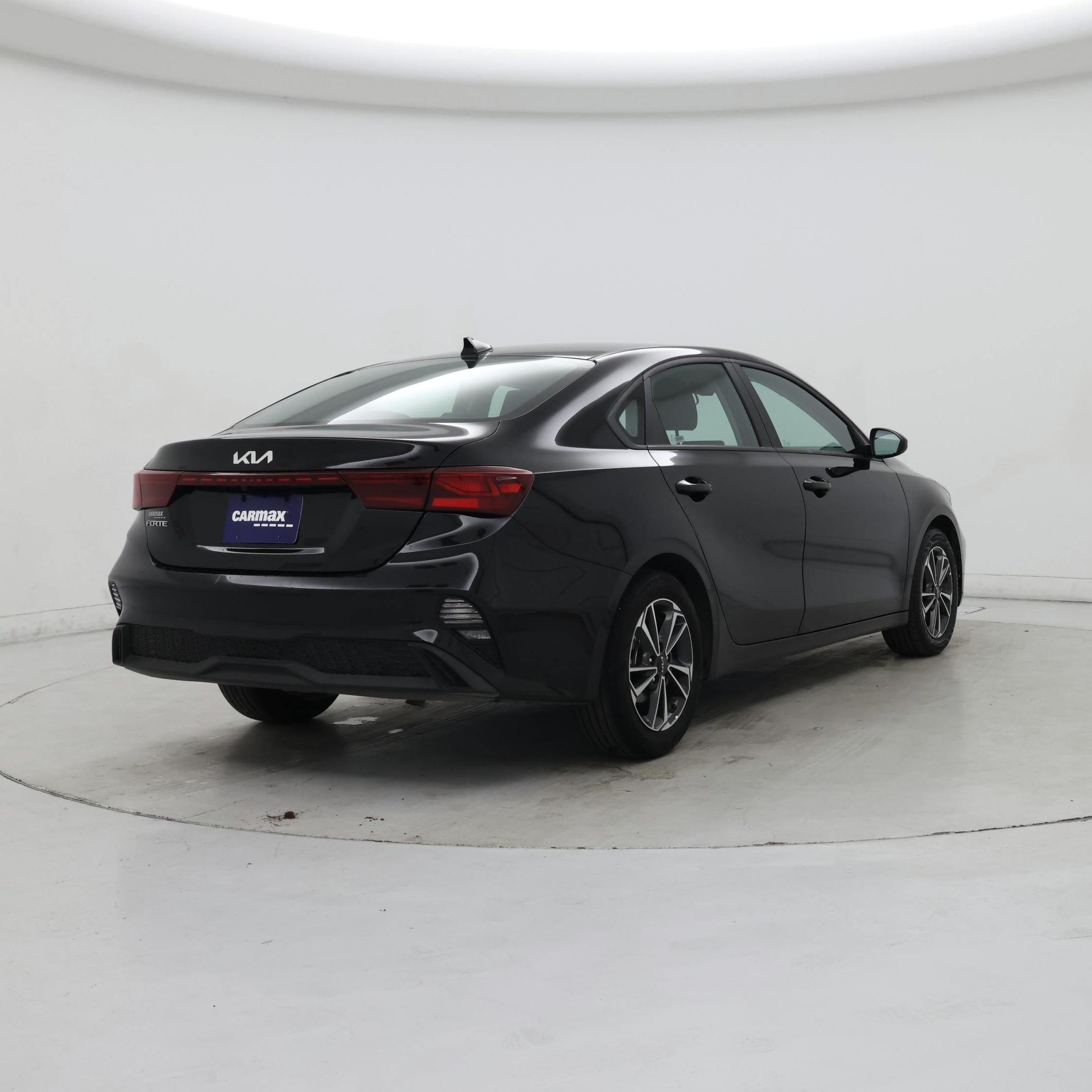 Thumbnail: 2024 Kia Forte - 8