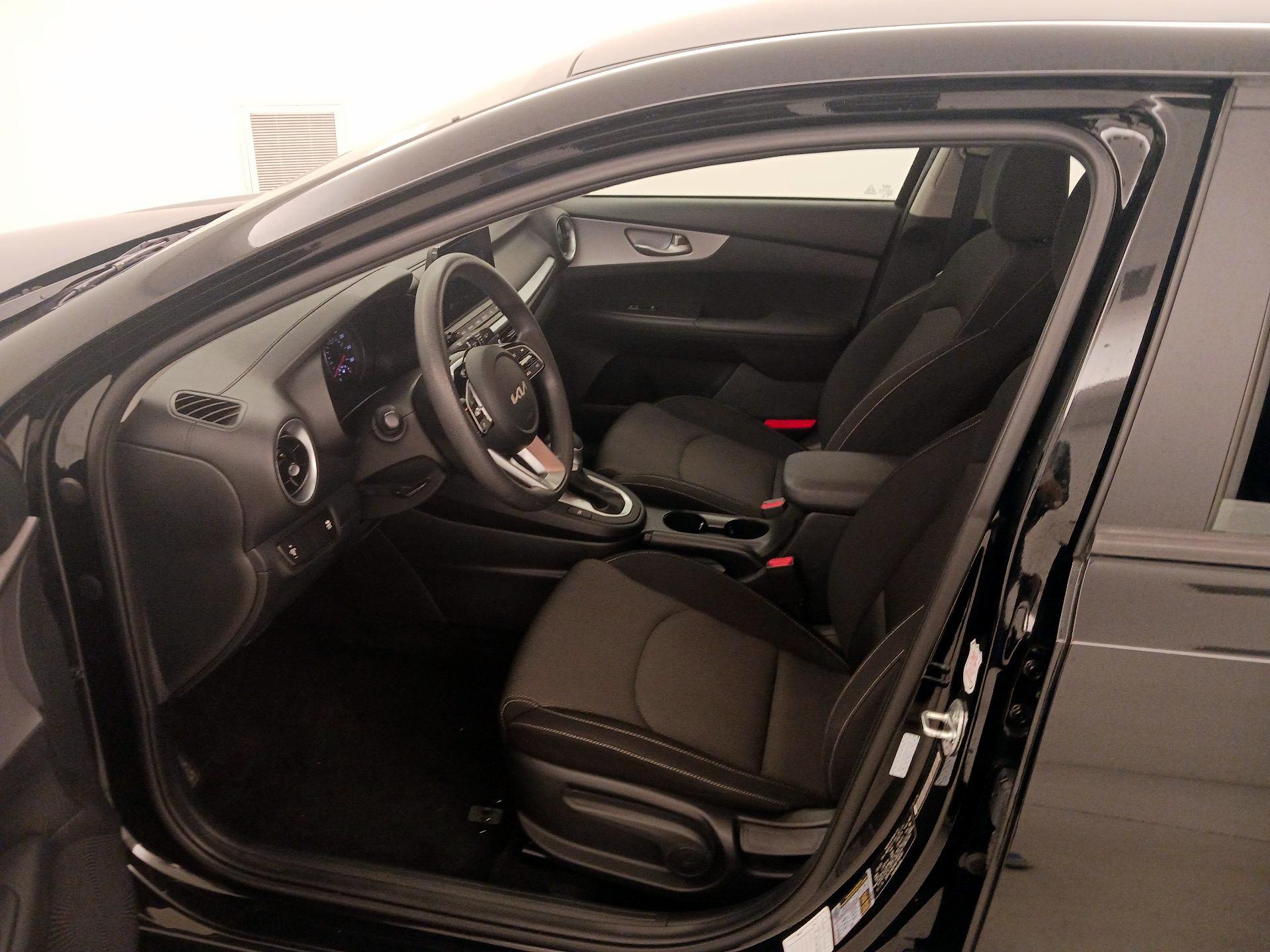 Thumbnail: 2024 Kia Forte - 11