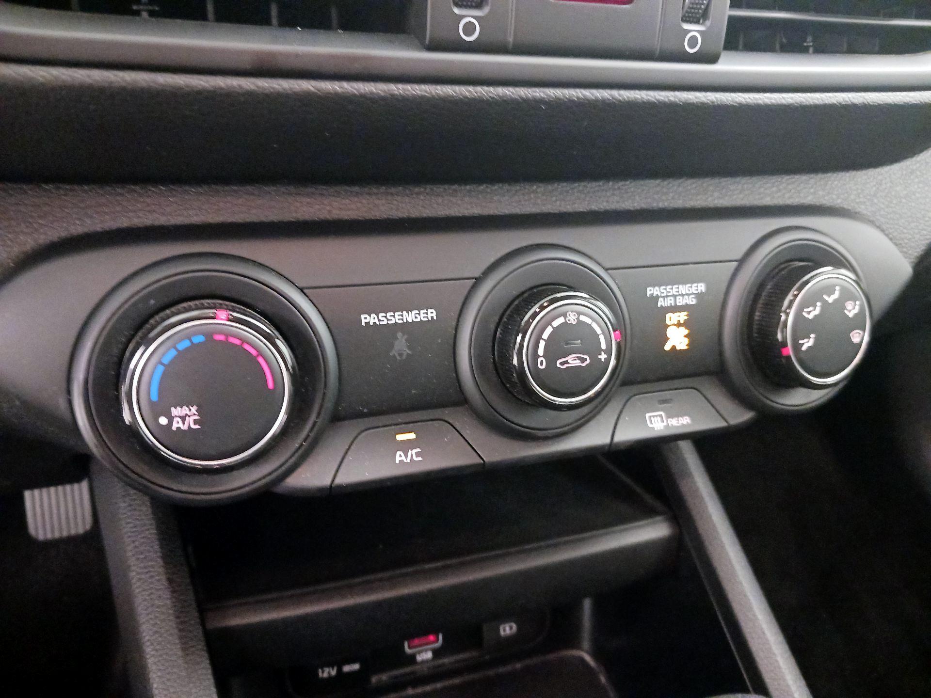 Thumbnail: 2024 Kia Forte - 16