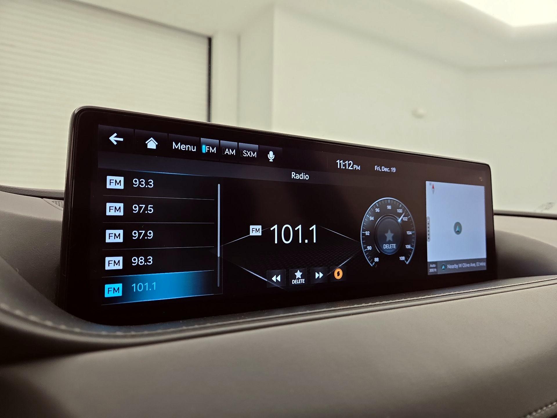 Thumbnail: 2023 Genesis G80 - 16