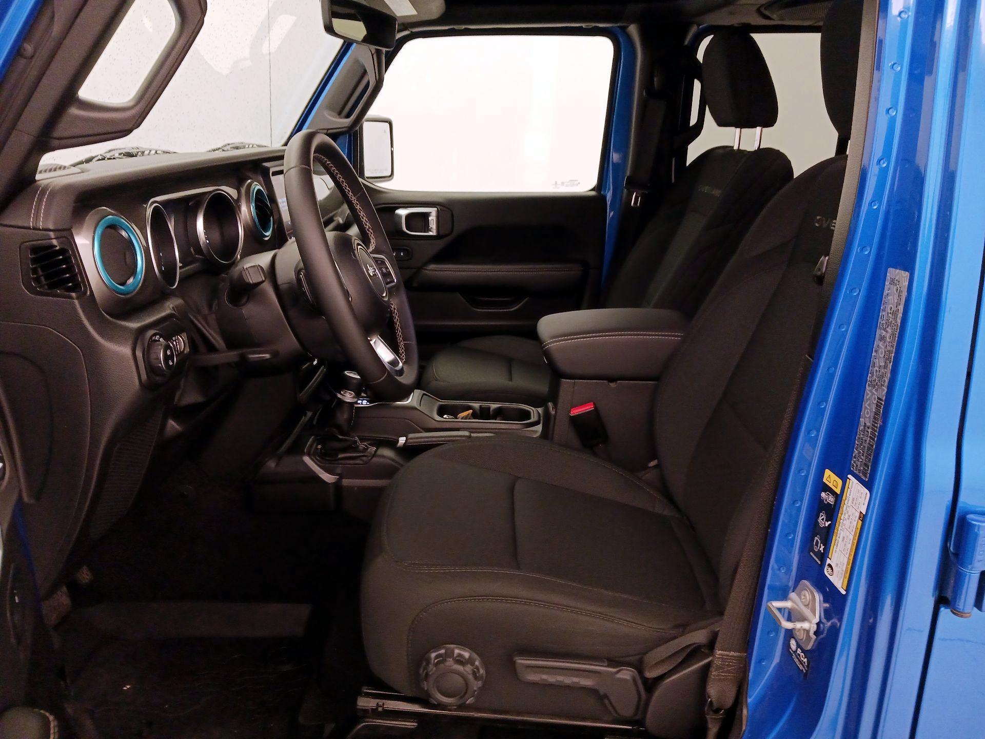 Thumbnail: 2022 Jeep Gladiator - 11