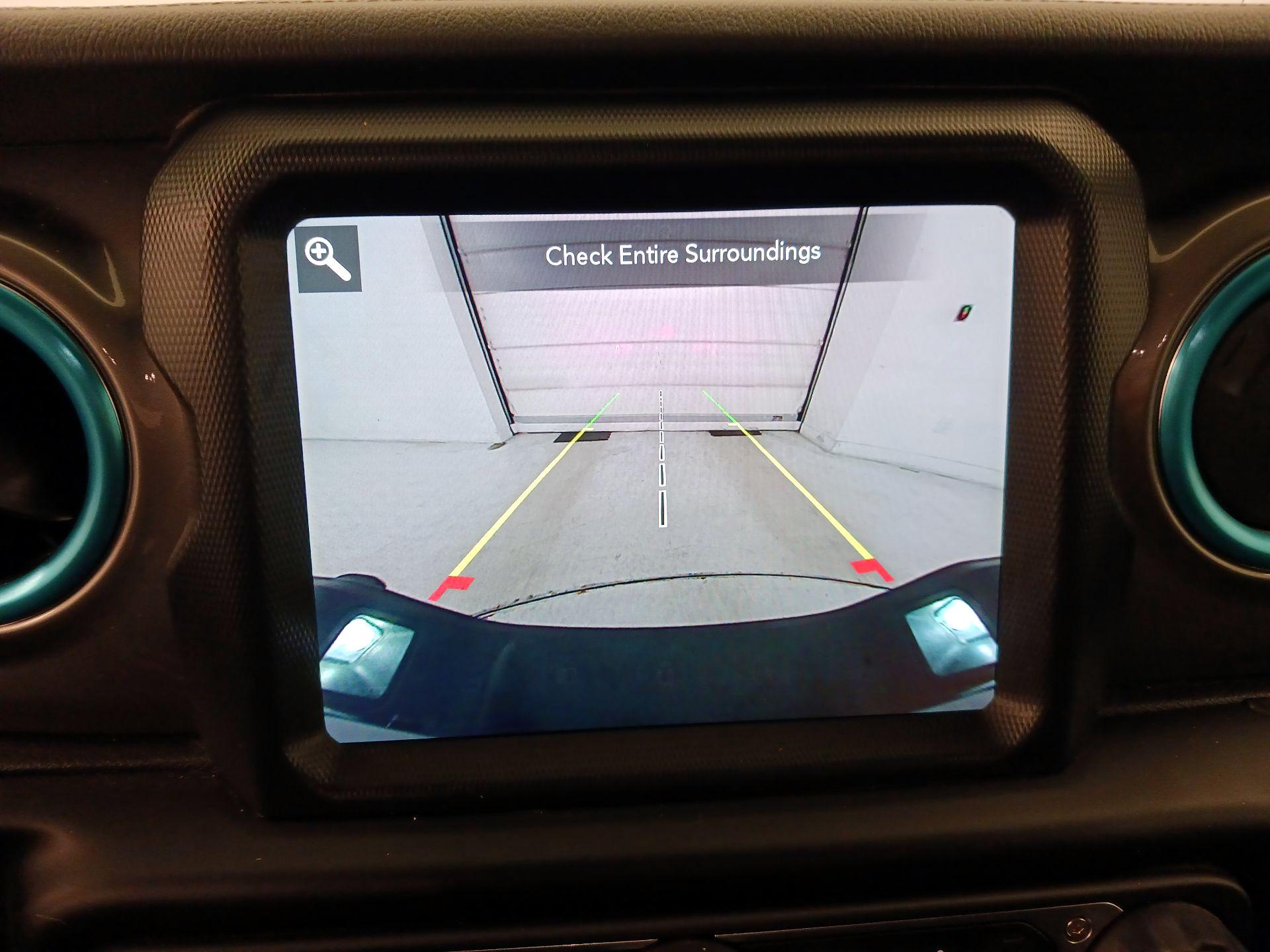 Thumbnail: 2022 Jeep Gladiator - 15