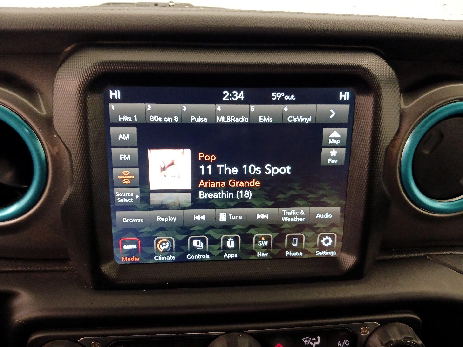 Thumbnail: 2022 Jeep Gladiator - 16