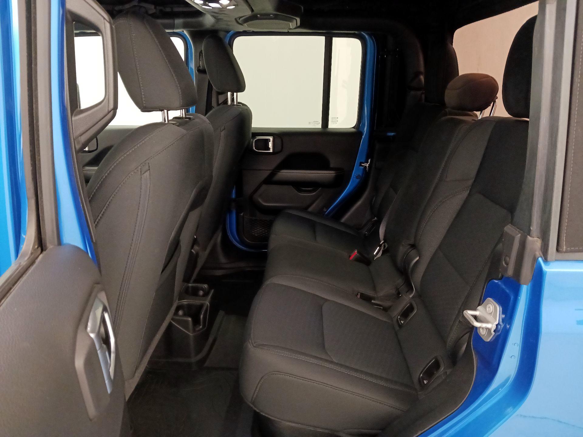 Thumbnail: 2022 Jeep Gladiator - 20