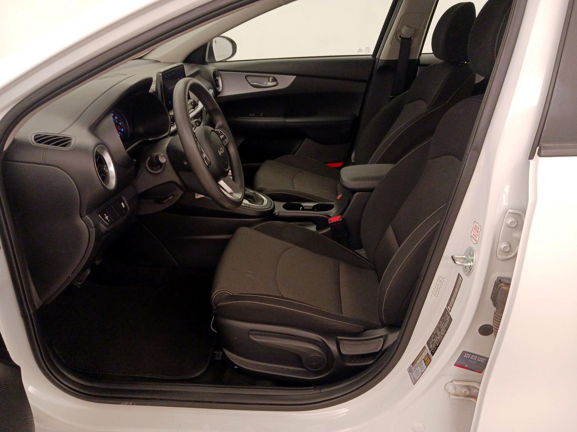 Thumbnail: 2024 Kia Forte - 11