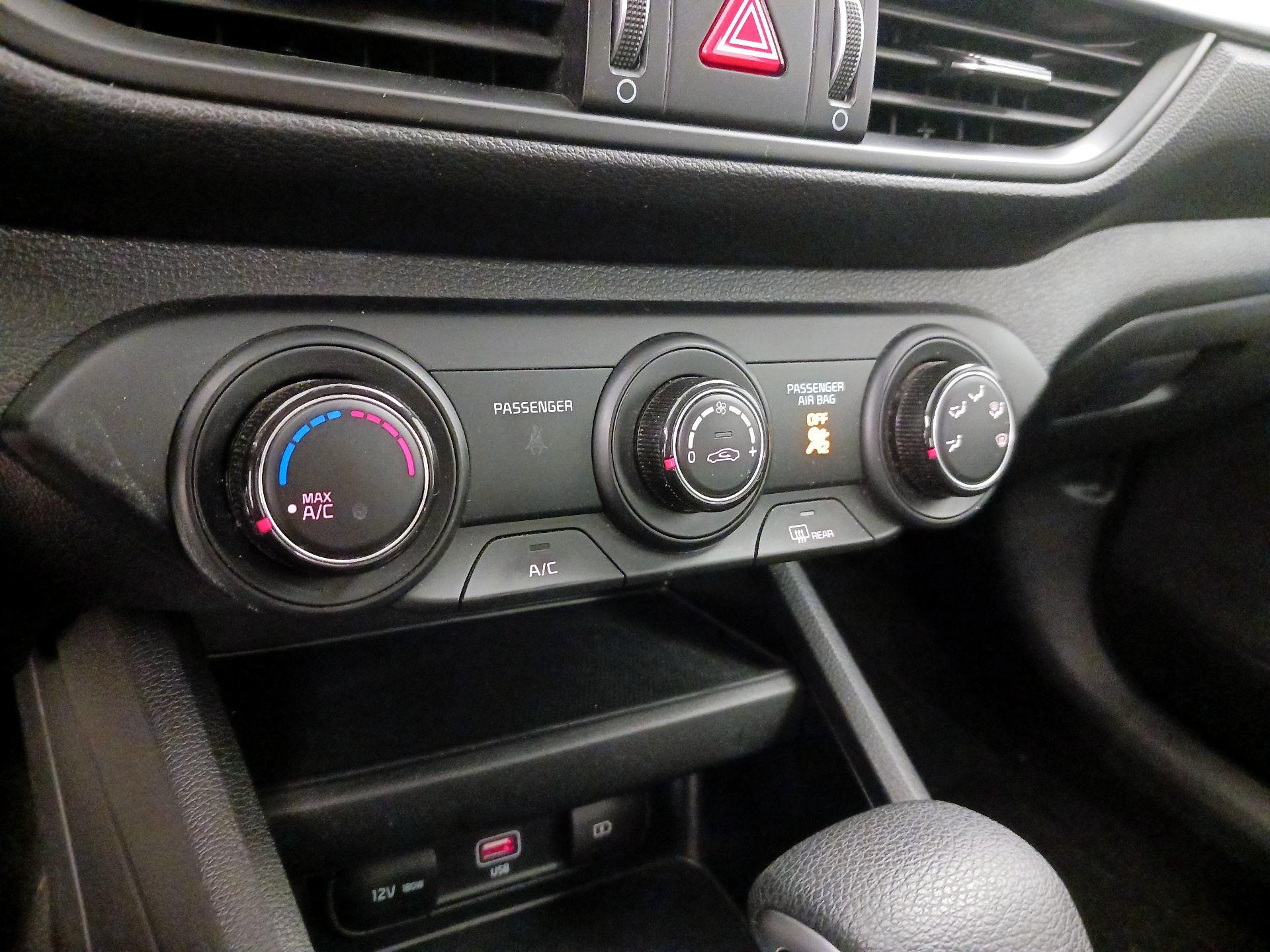 Thumbnail: 2024 Kia Forte - 16