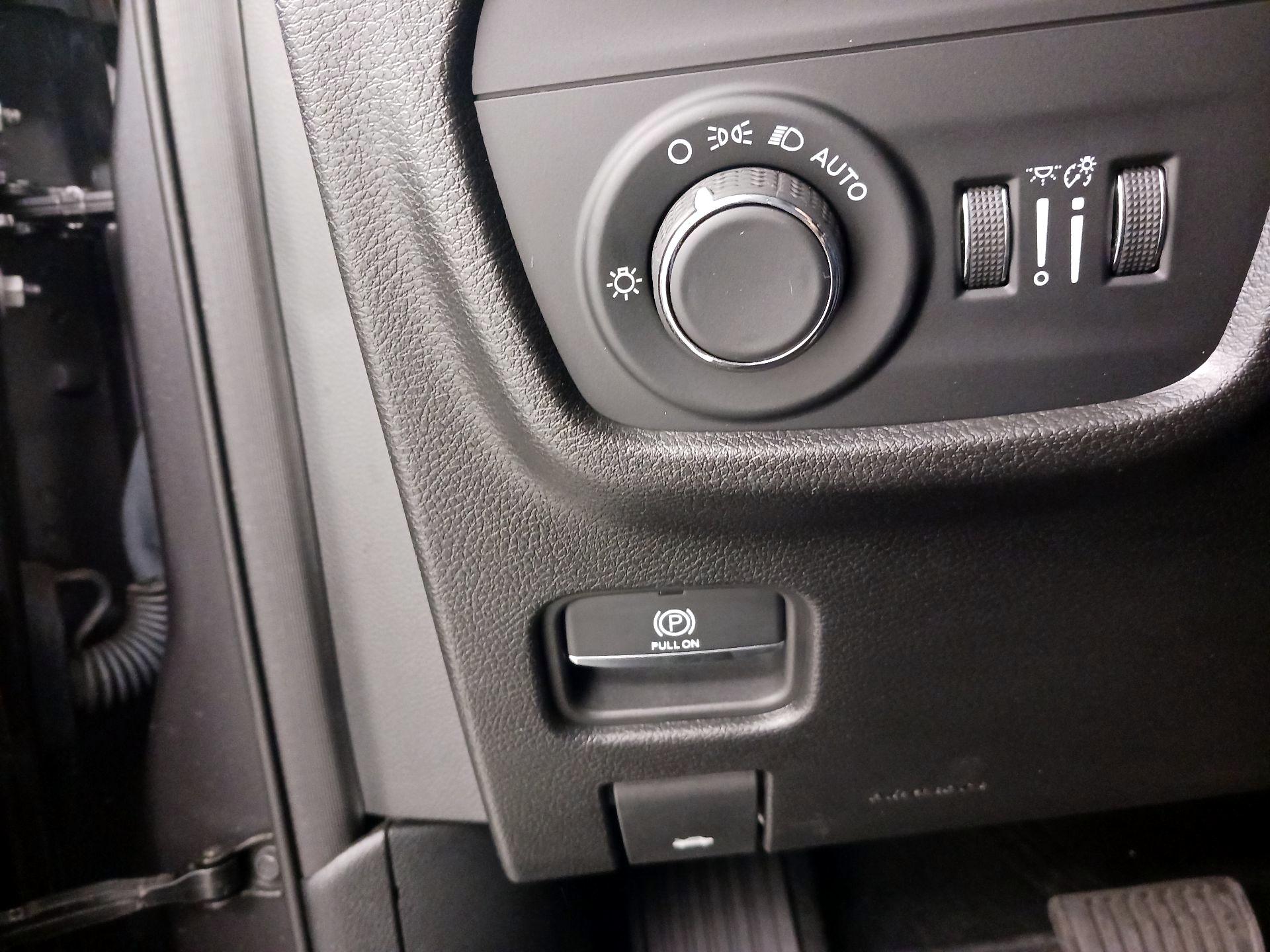 Thumbnail: 2023 Jeep Grand Cherokee - 13