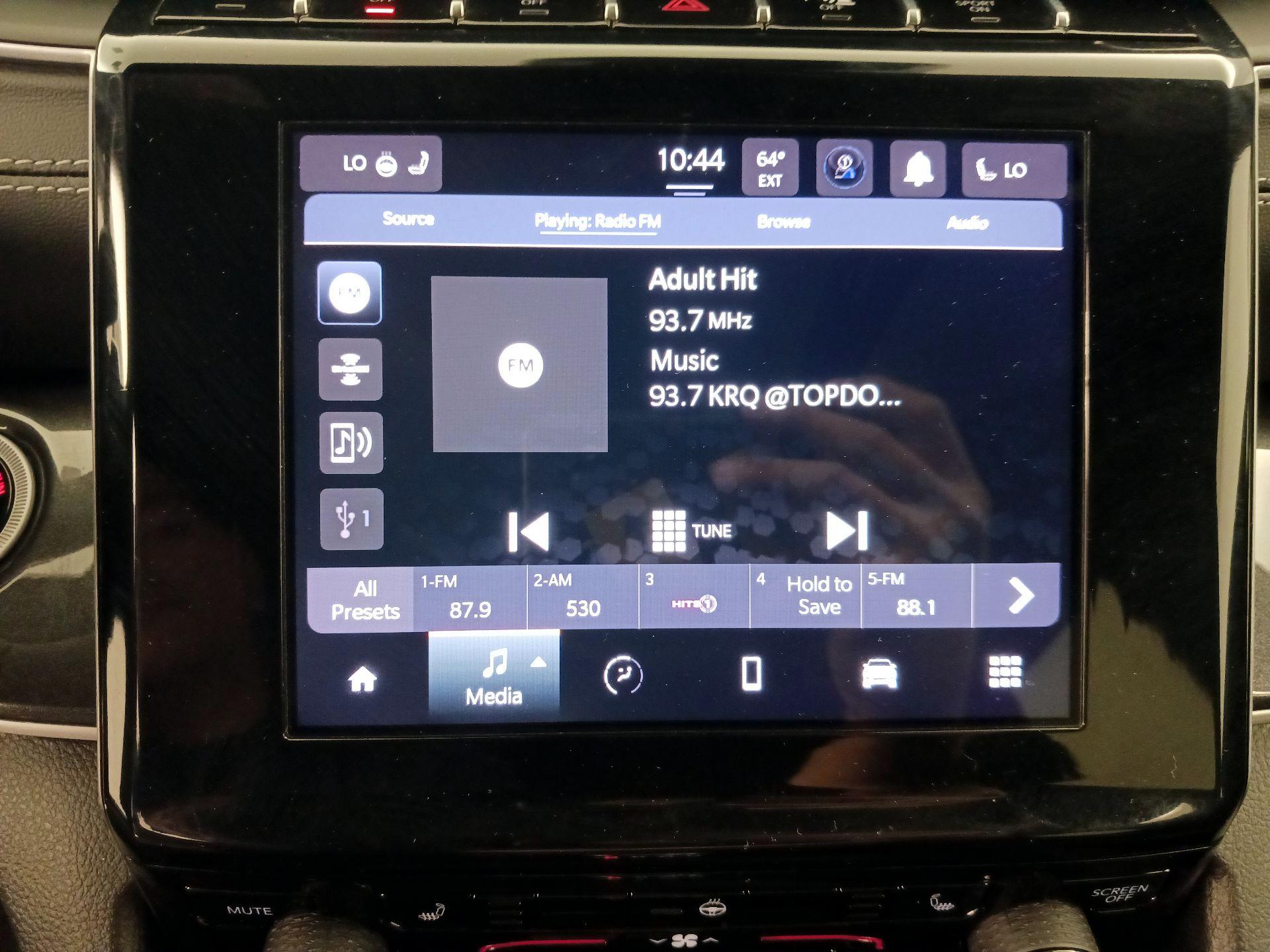 Thumbnail: 2023 Jeep Grand Cherokee - 15