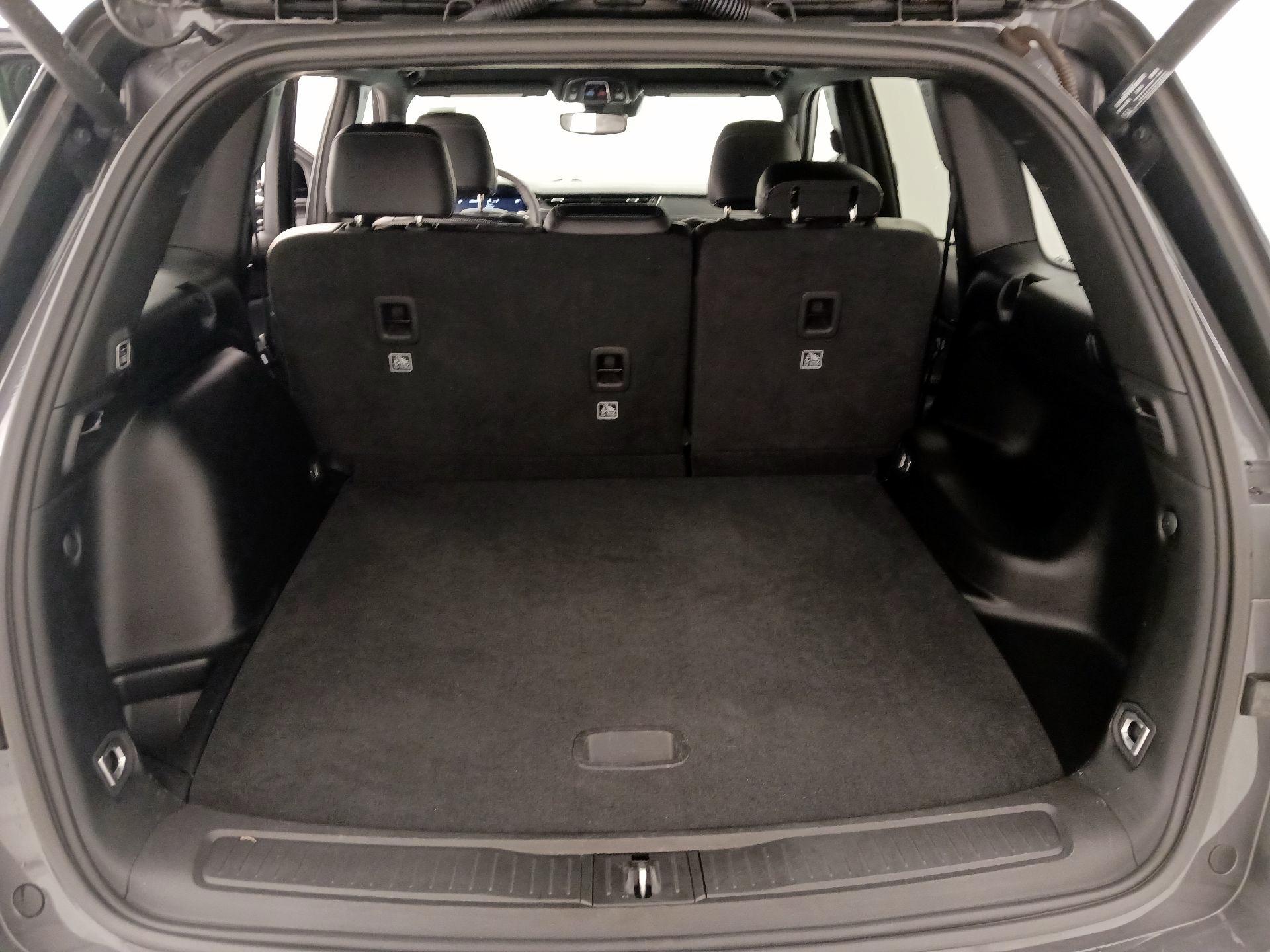 Thumbnail: 2023 Jeep Grand Cherokee - 20