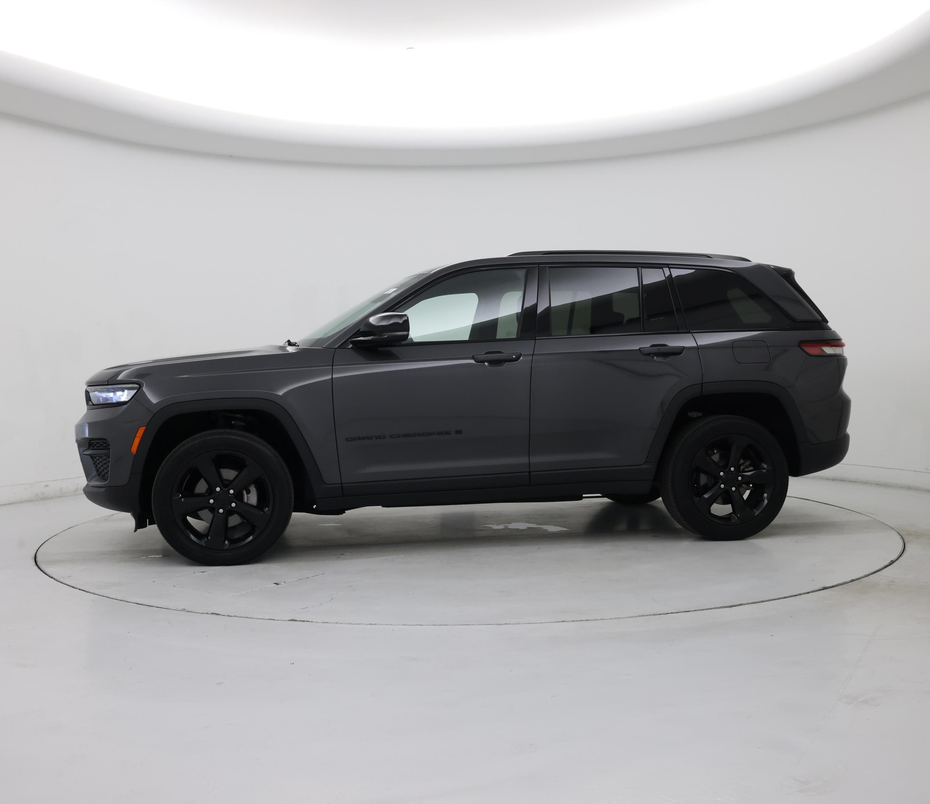 Thumbnail: 2023 Jeep Grand Cherokee - 3