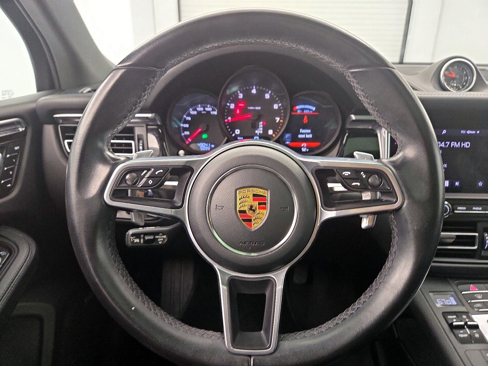 Thumbnail: 2020 Porsche Macan - 10