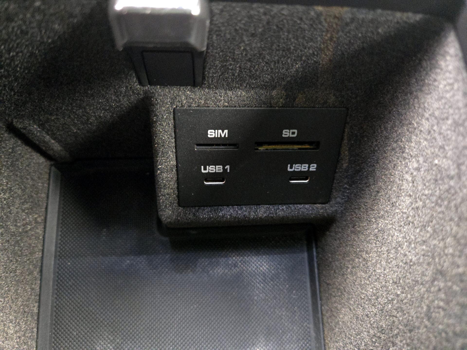 Thumbnail: 2020 Porsche Macan - 19